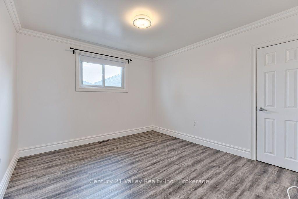 Photo 18 of 785 Eighth Street, Renfrew, Renfrew — HOMEH
