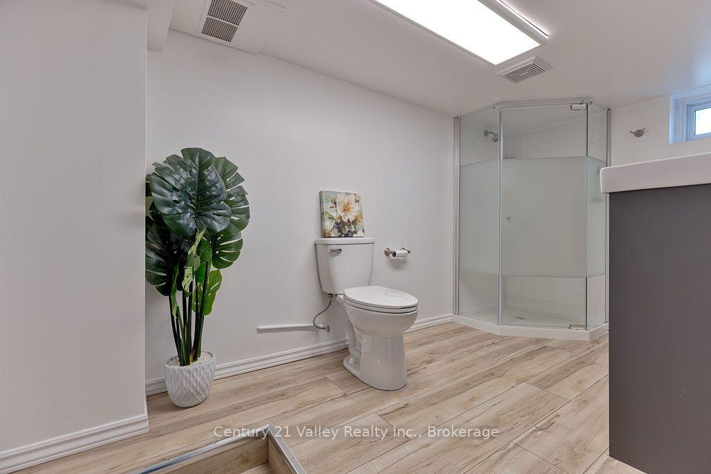 Photo 25 of 785 Eighth Street, Renfrew, Renfrew — HOMEH
