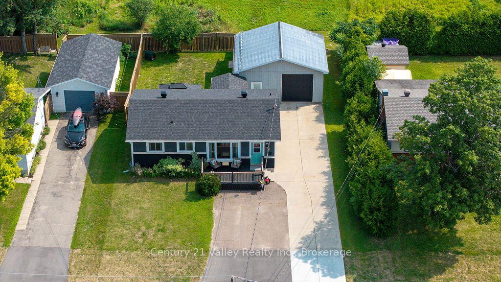 Photo 31 of 785 Eighth Street, Renfrew, Renfrew — HOMEH