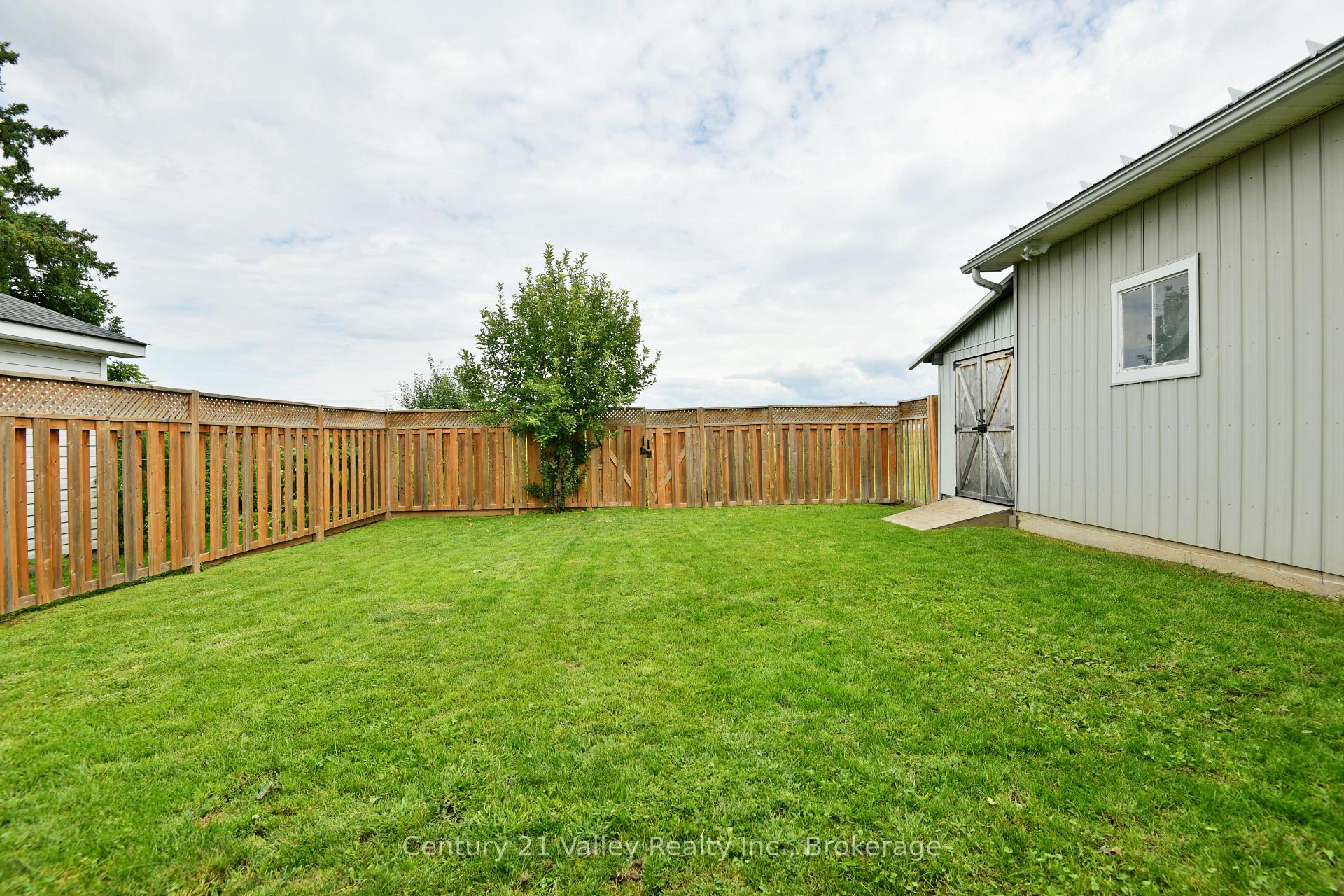 Photo 37 of 785 Eighth Street, Renfrew, Renfrew — HOMEH