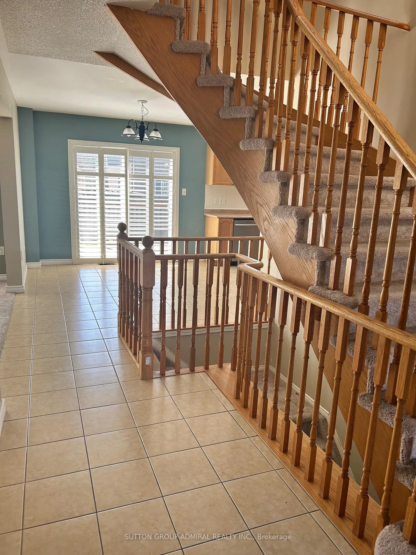 Photo 4 of 45 Irene Drive, Barrie, Painswick South — HOMEH