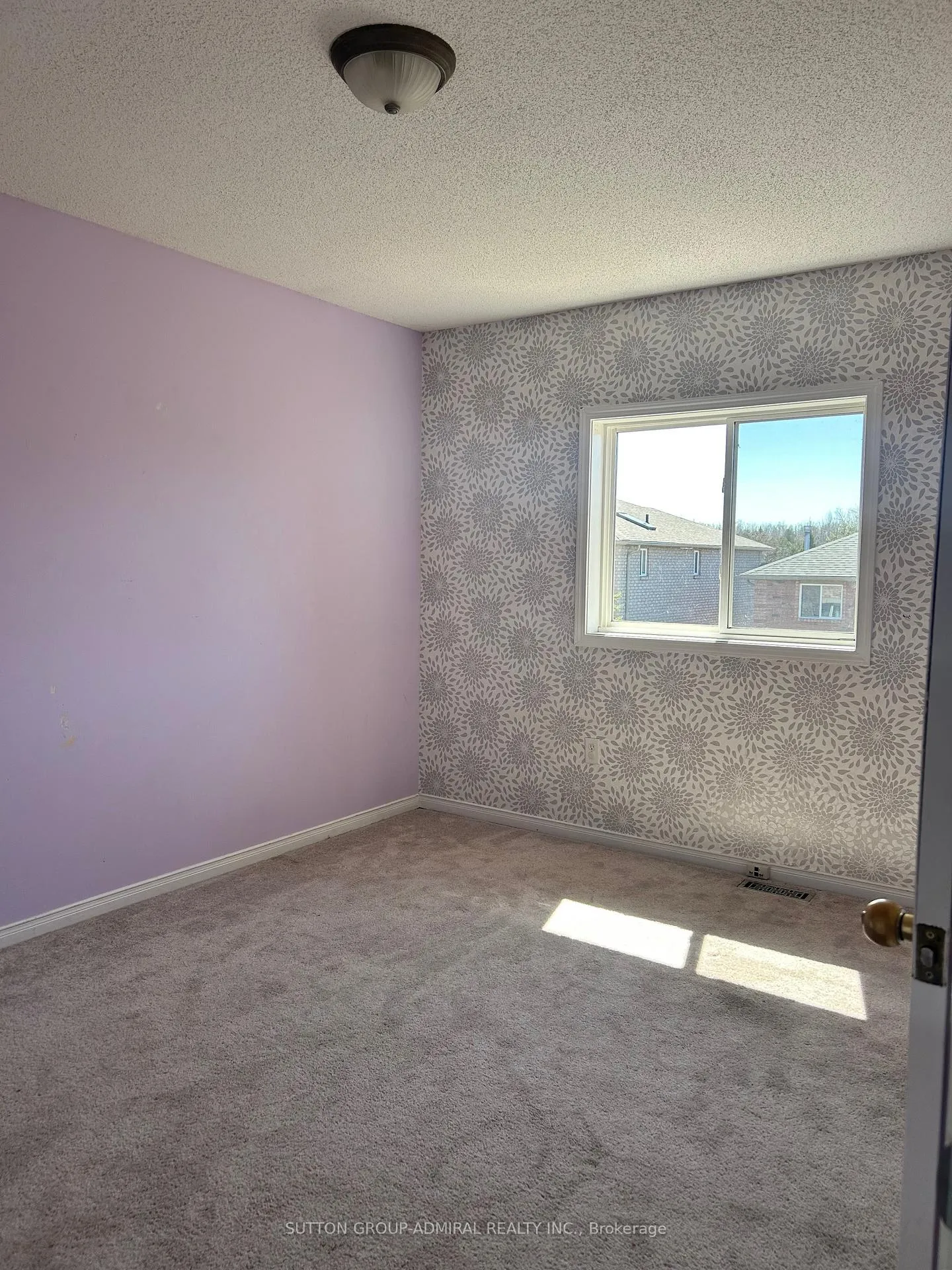 Photo 8 of 45 Irene Drive, Barrie, Painswick South — HOMEH