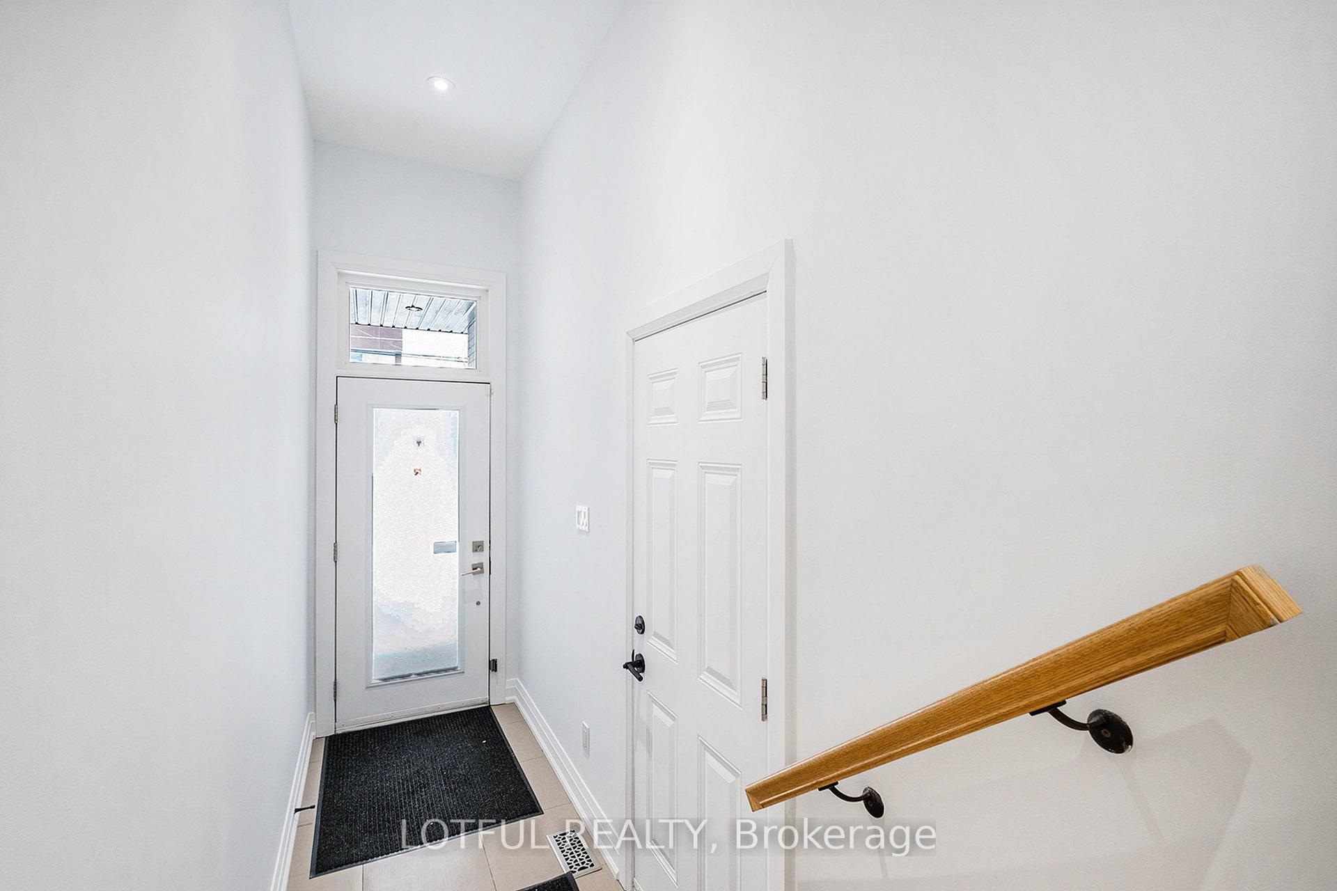 Photo 3 of Unit A, 58 Young Street, Ottawa, West Centre Town — HOMEH