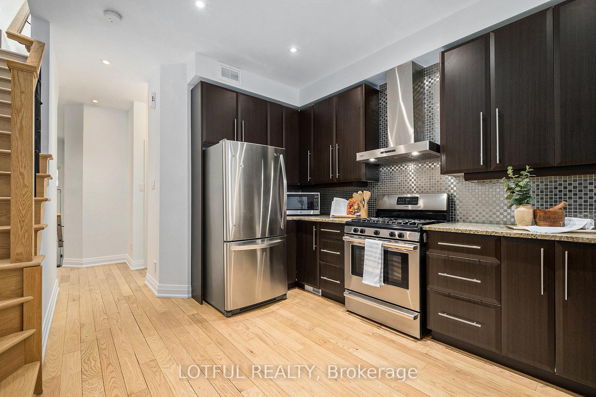Photo 4 of Unit A, 58 Young Street, Ottawa, West Centre Town — HOMEH