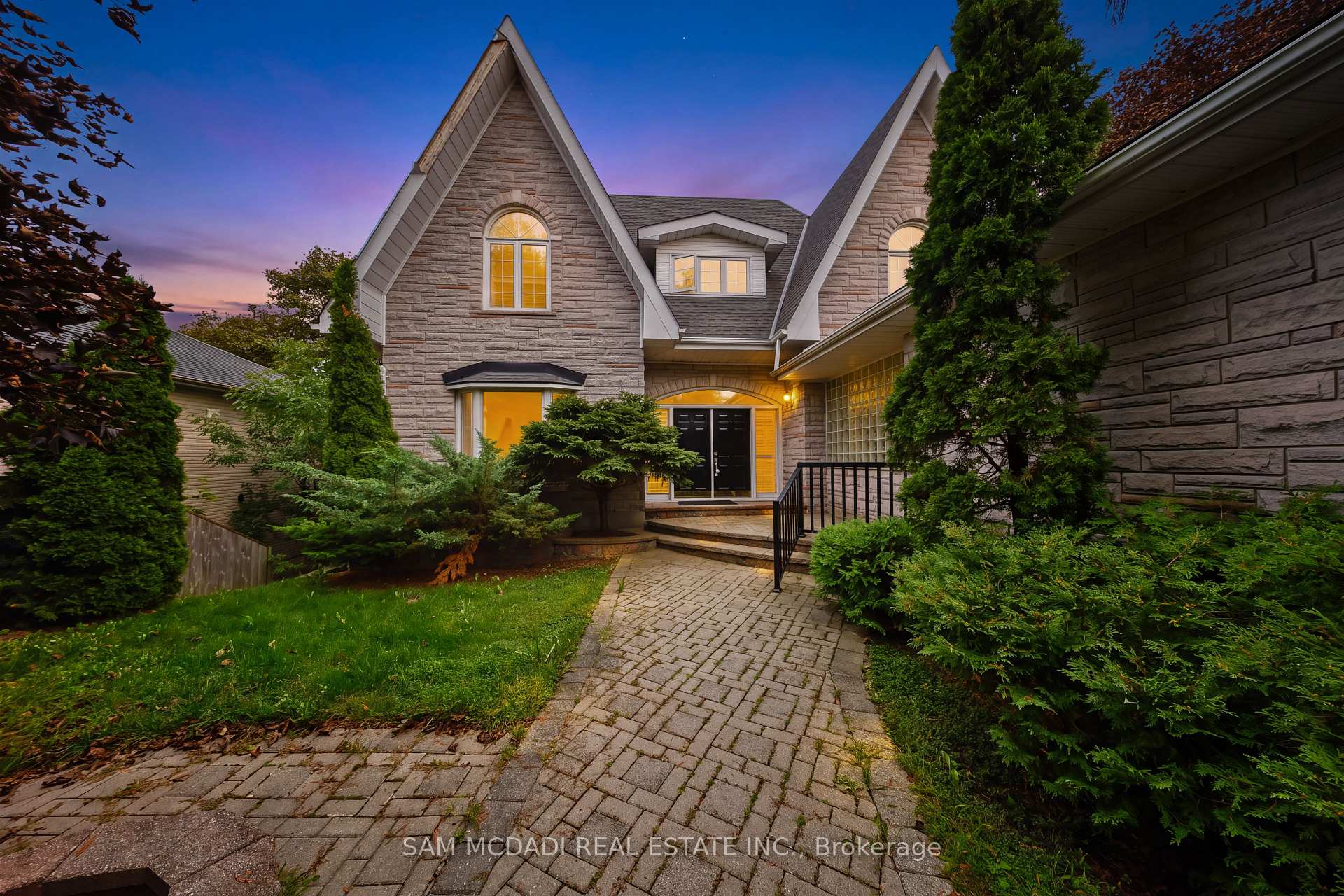 Photo 1 of 41 Cooperage Crescent, Richmond Hill, Westbrook — HOMEH