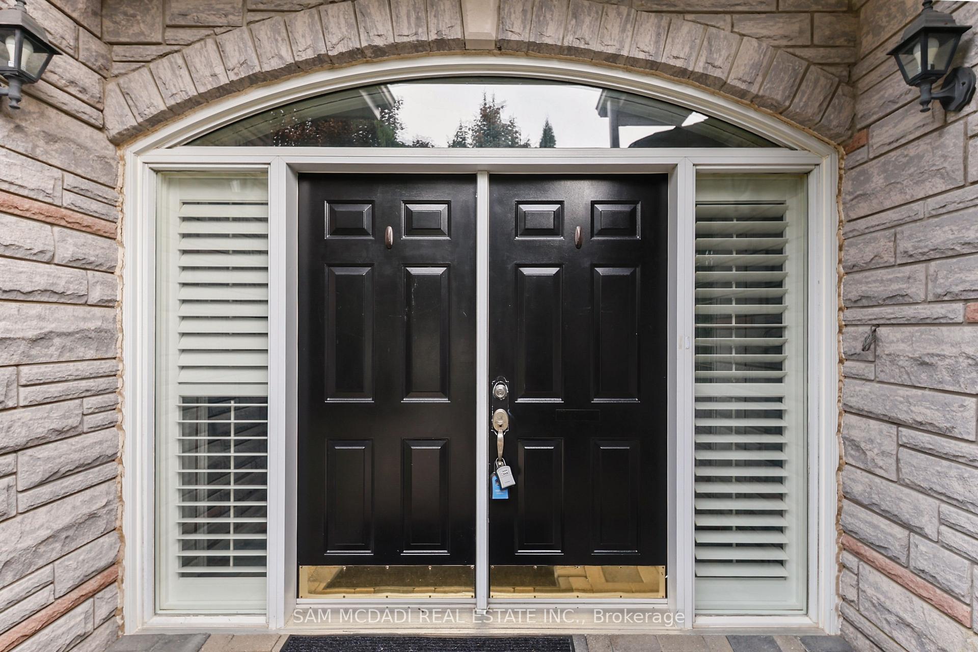 Photo 3 of 41 Cooperage Crescent, Richmond Hill, Westbrook — HOMEH