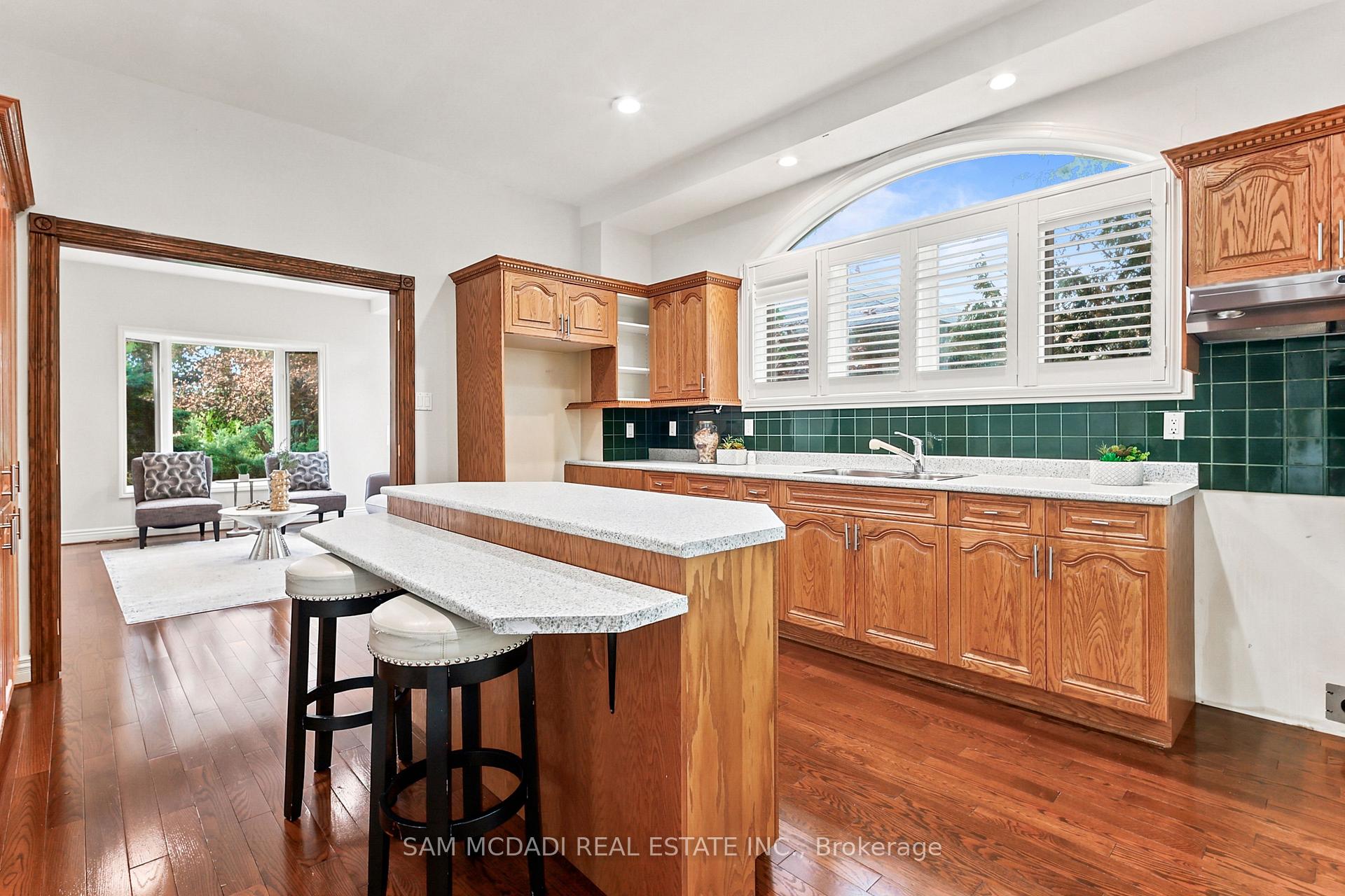 Photo 8 of 41 Cooperage Crescent, Richmond Hill, Westbrook — HOMEH