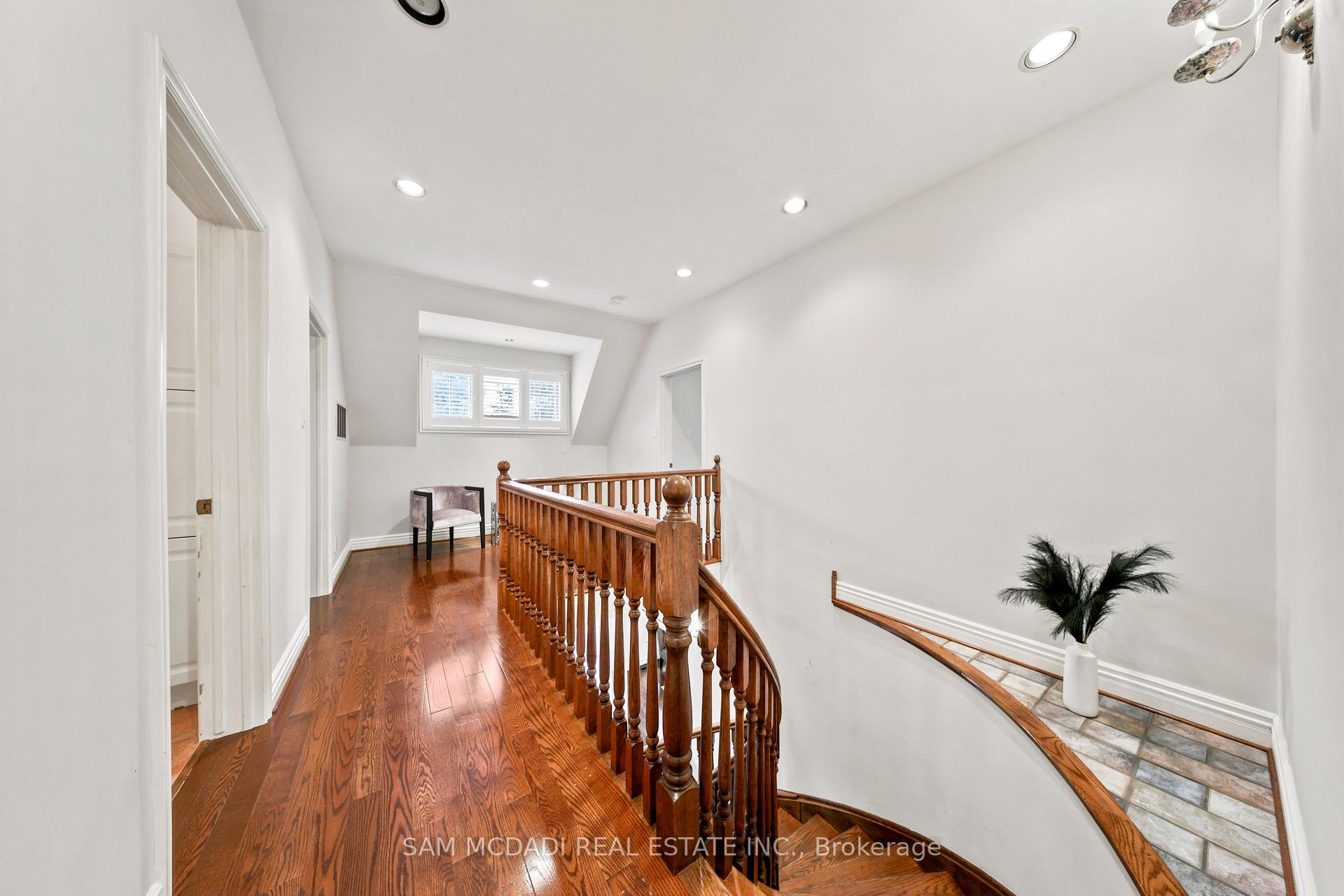 Photo 21 of 41 Cooperage Crescent, Richmond Hill, Westbrook — HOMEH