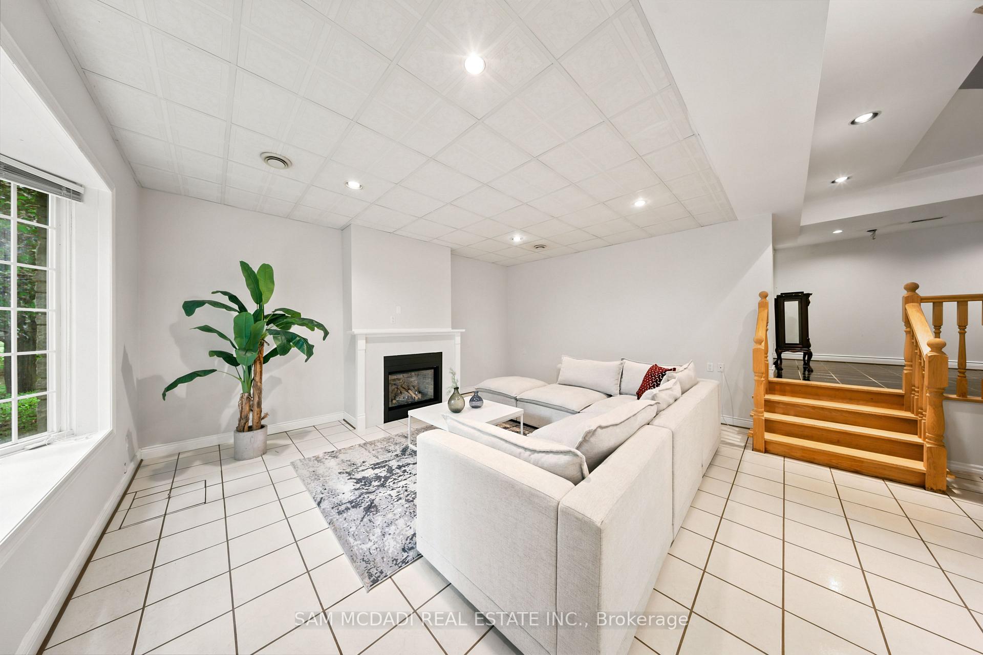 Photo 37 of 41 Cooperage Crescent, Richmond Hill, Westbrook — HOMEH