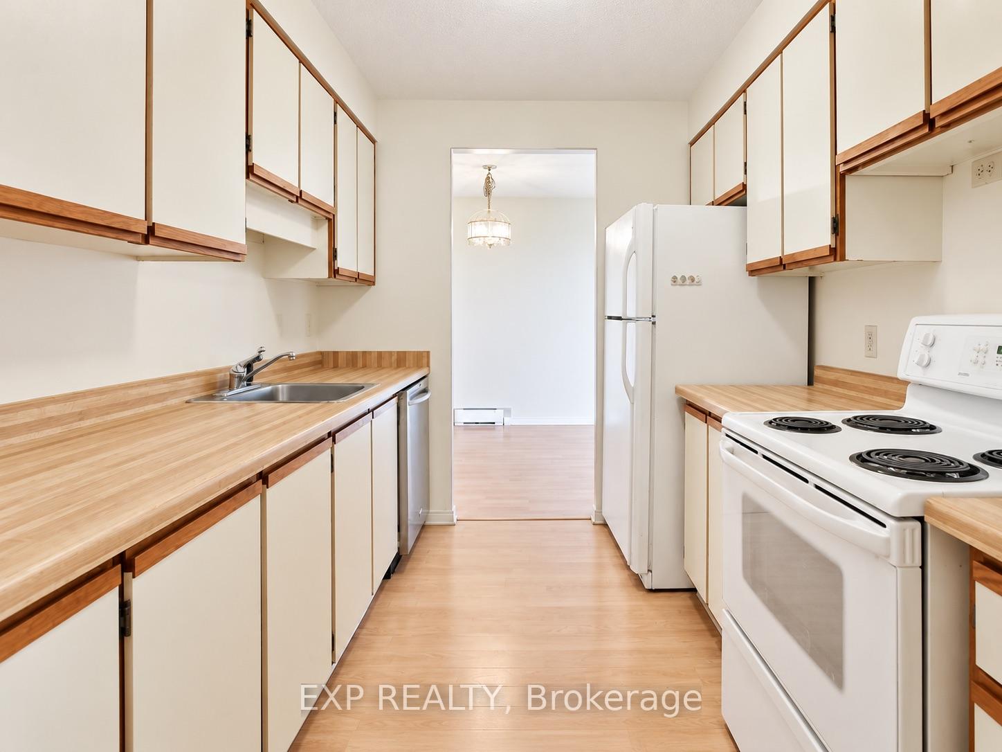 Photo 4 of Unit 403, 470 Laurier Avenue W, Ottawa, Ottawa Centre — HOMEH