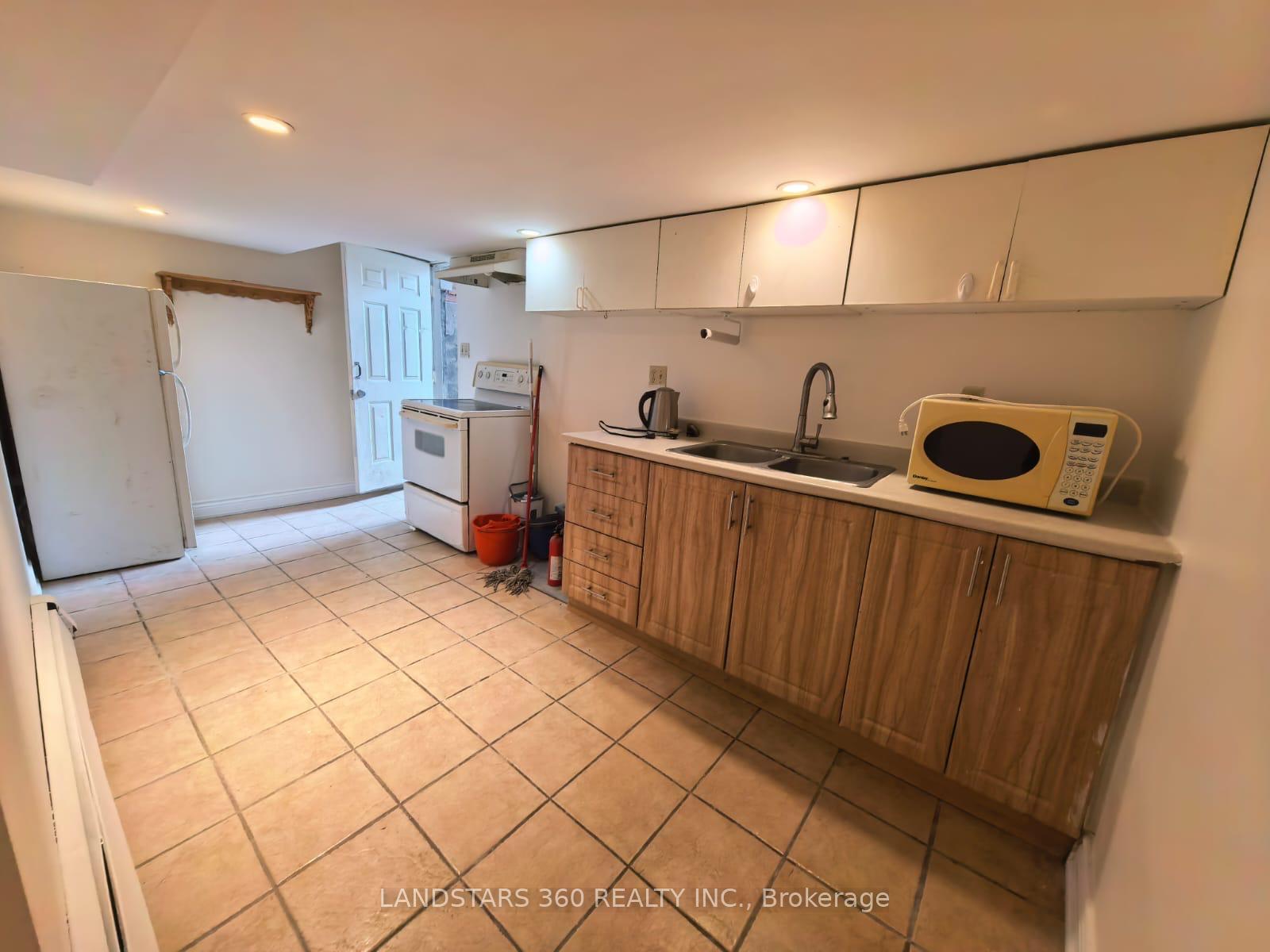 Photo 7 of Unit Basement, 72 Breithaupt Street, Waterloo, Mount Hope Huron Park — HOMEH