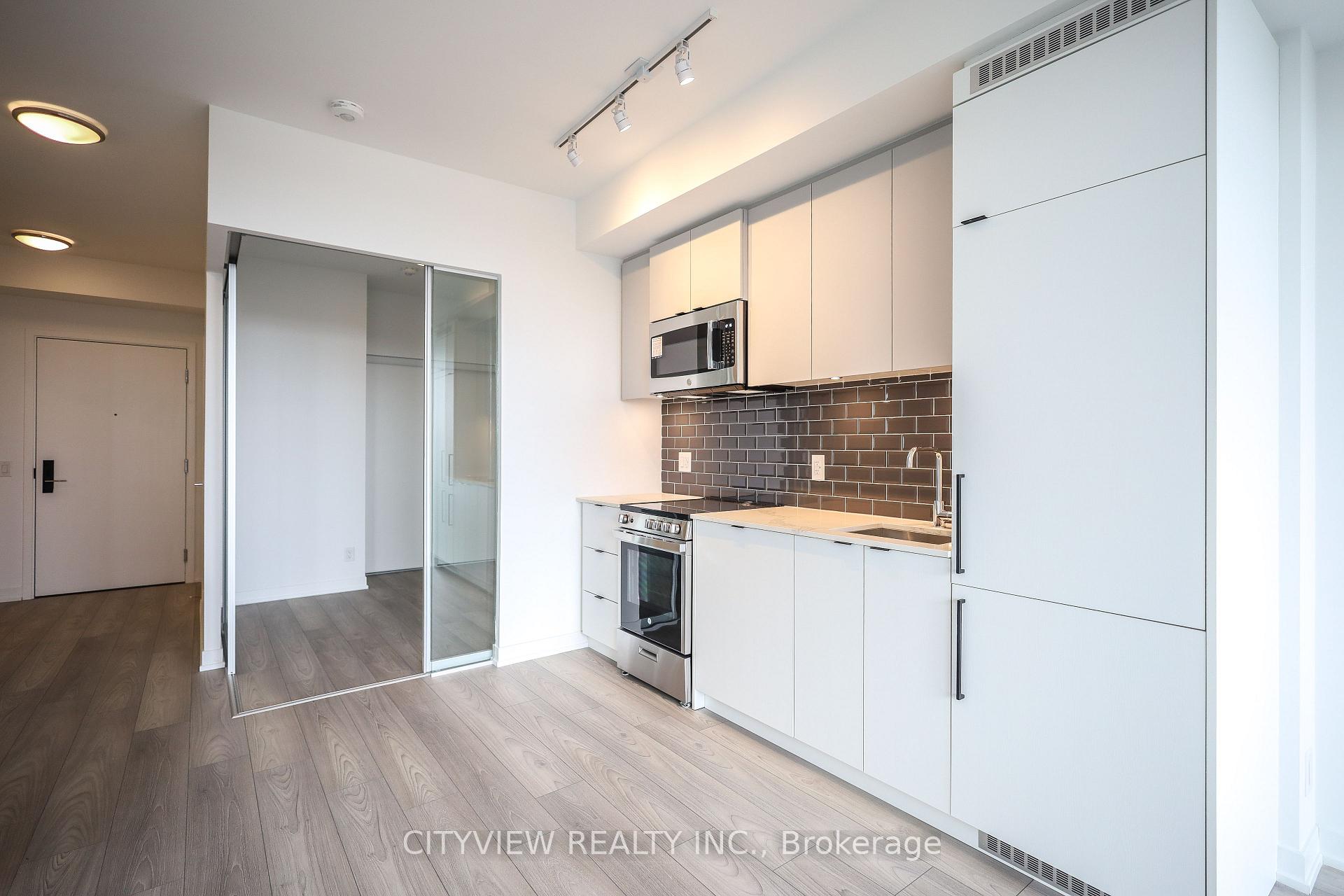 Photo 10 of Unit 913, 285 Dufferin Street, Toronto, South Parkdale — HOMEH