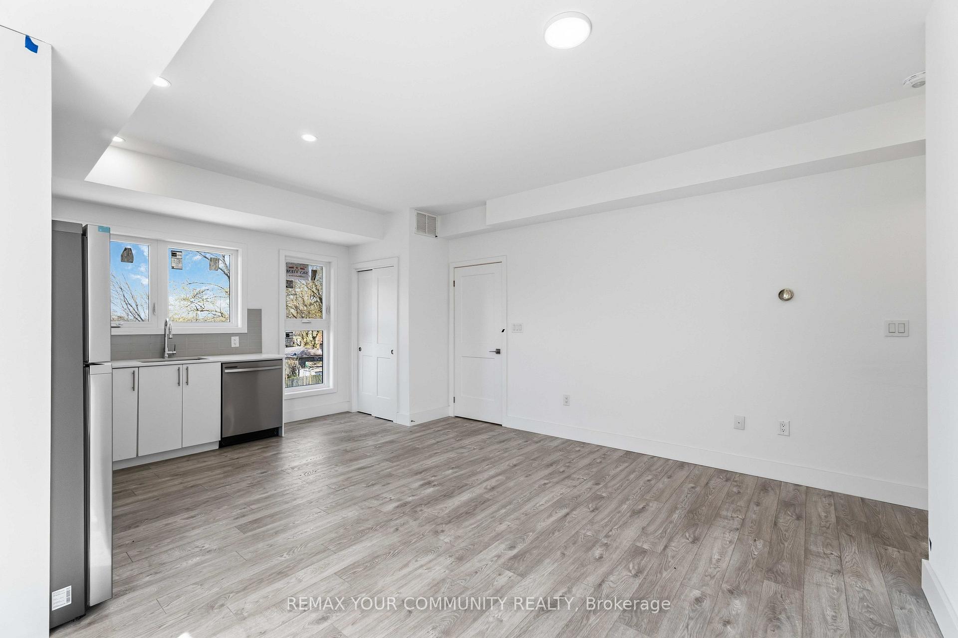 Photo 6 of Unit 315, 6638 McLeod Road, Niagara Falls, Oldfield — HOMEH