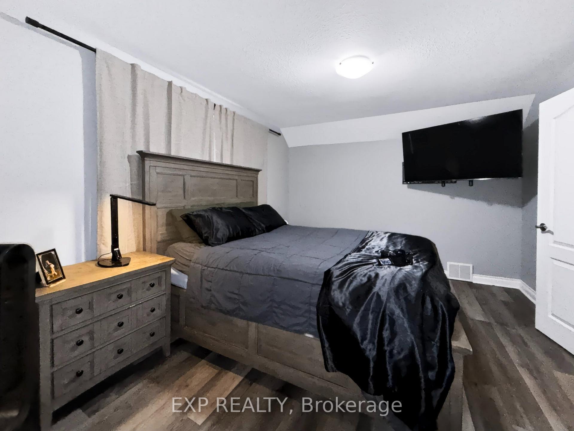 Photo 20 of 172 Lake Street, St. Catharines, Downtown — HOMEH