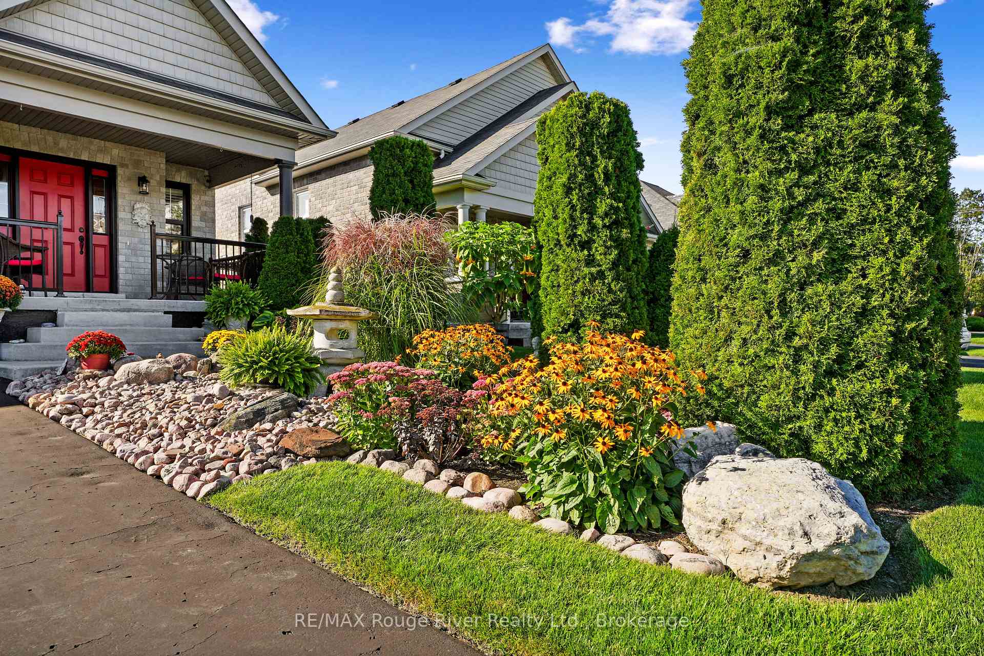 Photo 2 of 378 Lonsberry Drive, Cobourg — HOMEH