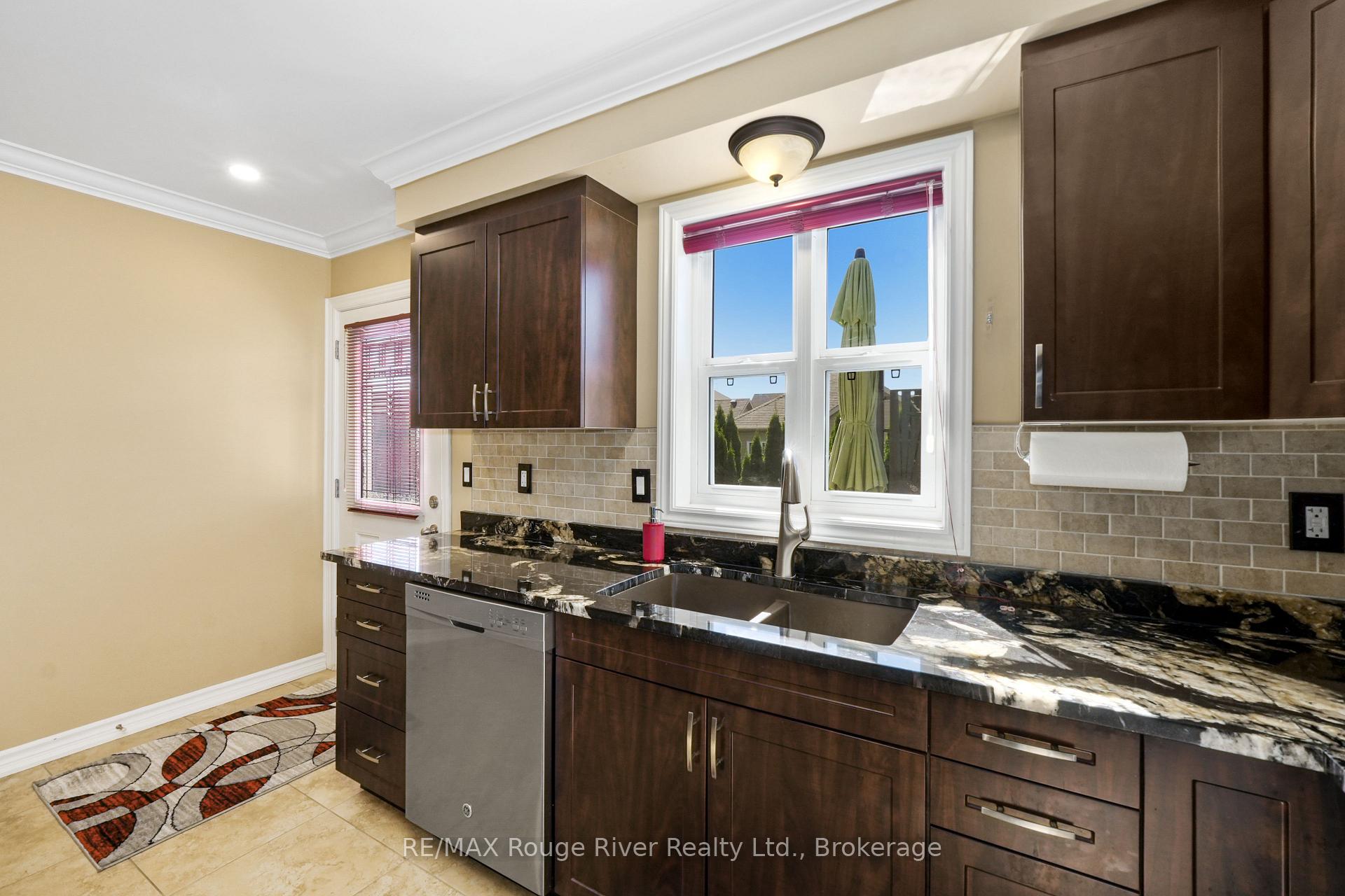 Photo 10 of 378 Lonsberry Drive, Cobourg — HOMEH