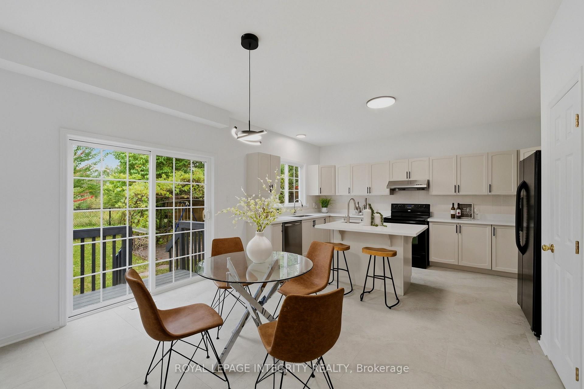 Photo 14 of 176 Windance Crescent, Ottawa, Kanata - Morgan's Grant/South March — HOMEH