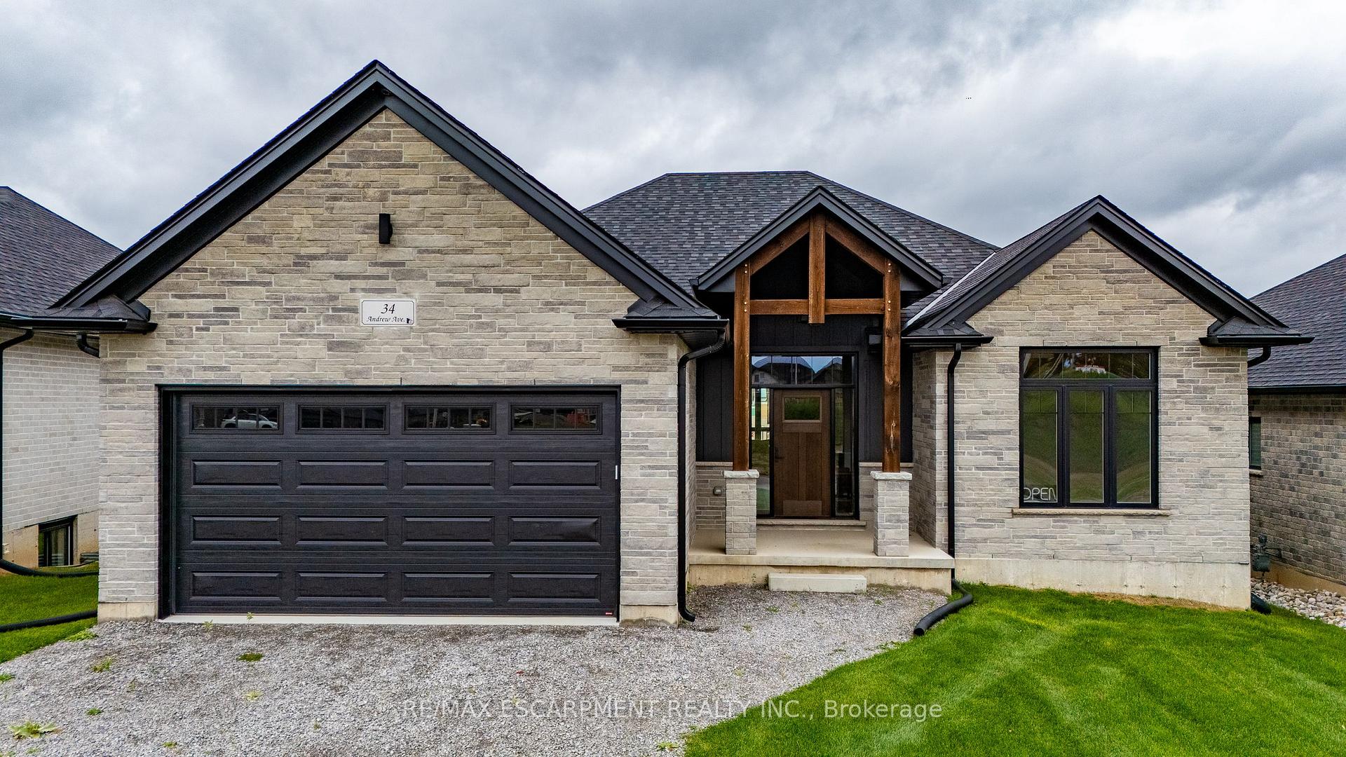 Photo of 34 Andrew Avenue