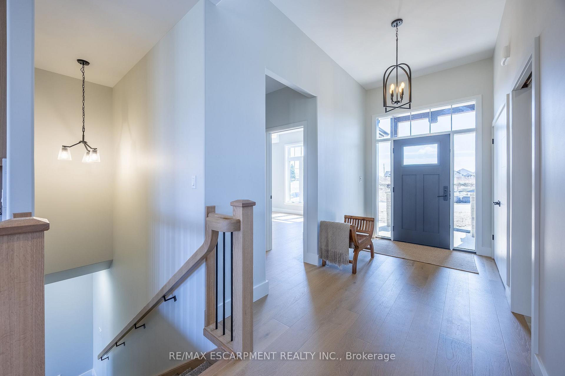 Photo 4 of 34 Andrew Avenue, Norfolk, Simcoe — HOMEH