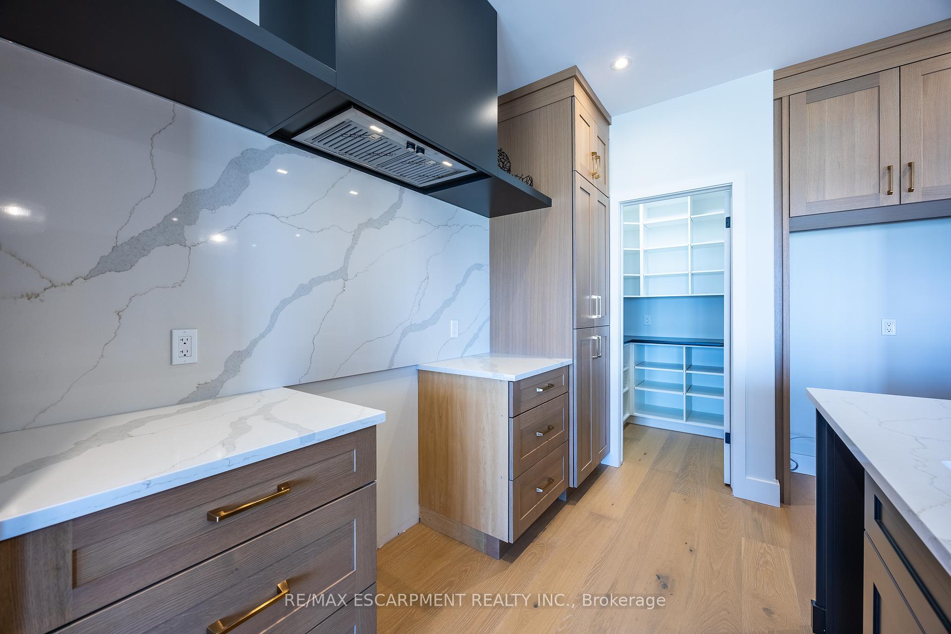 Photo 15 of 34 Andrew Avenue, Norfolk, Simcoe — HOMEH