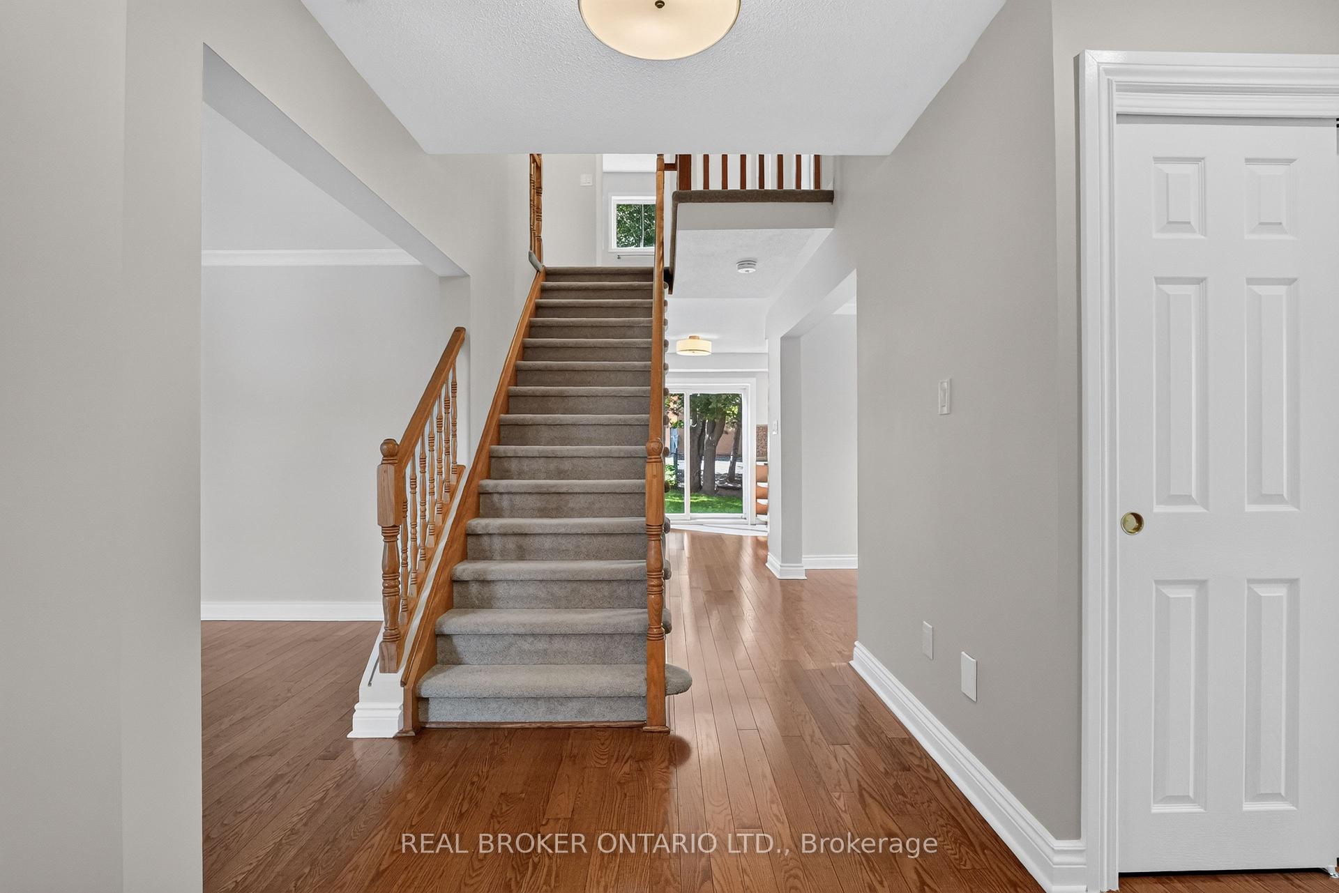 Photo 4 of 56 Bannock Crescent, Ottawa, Kanata - Morgan's Grant/South March — HOMEH