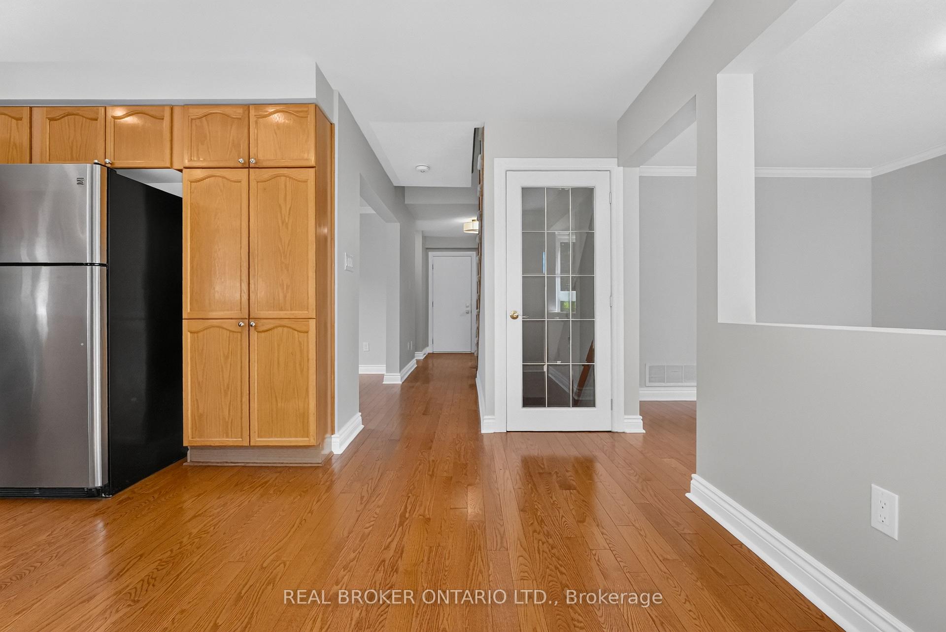 Photo 13 of 56 Bannock Crescent, Ottawa, Kanata - Morgan's Grant/South March — HOMEH