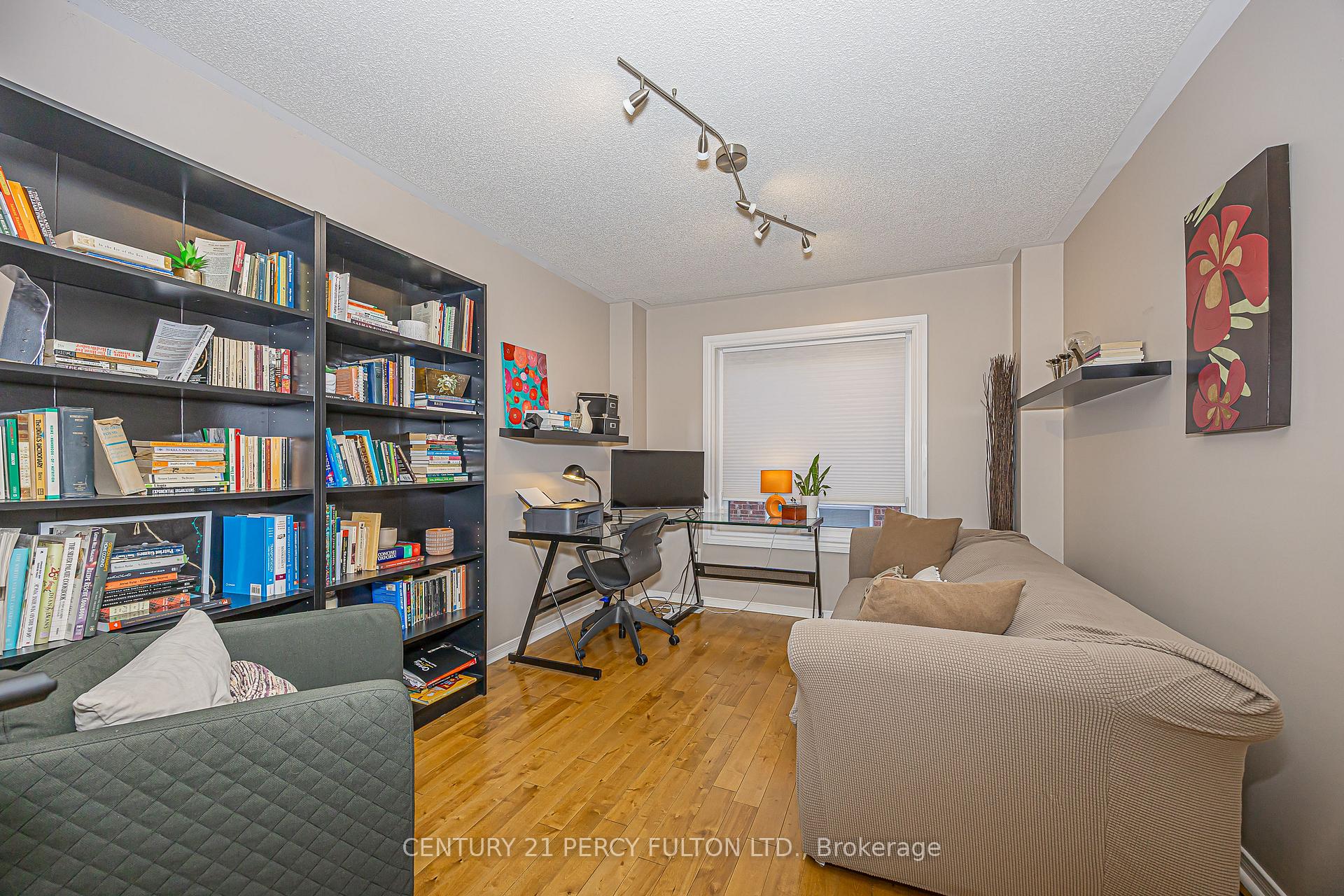 Photo 9 of 84 Loraview Lane, Aurora, Aurora Highlands — HOMEH