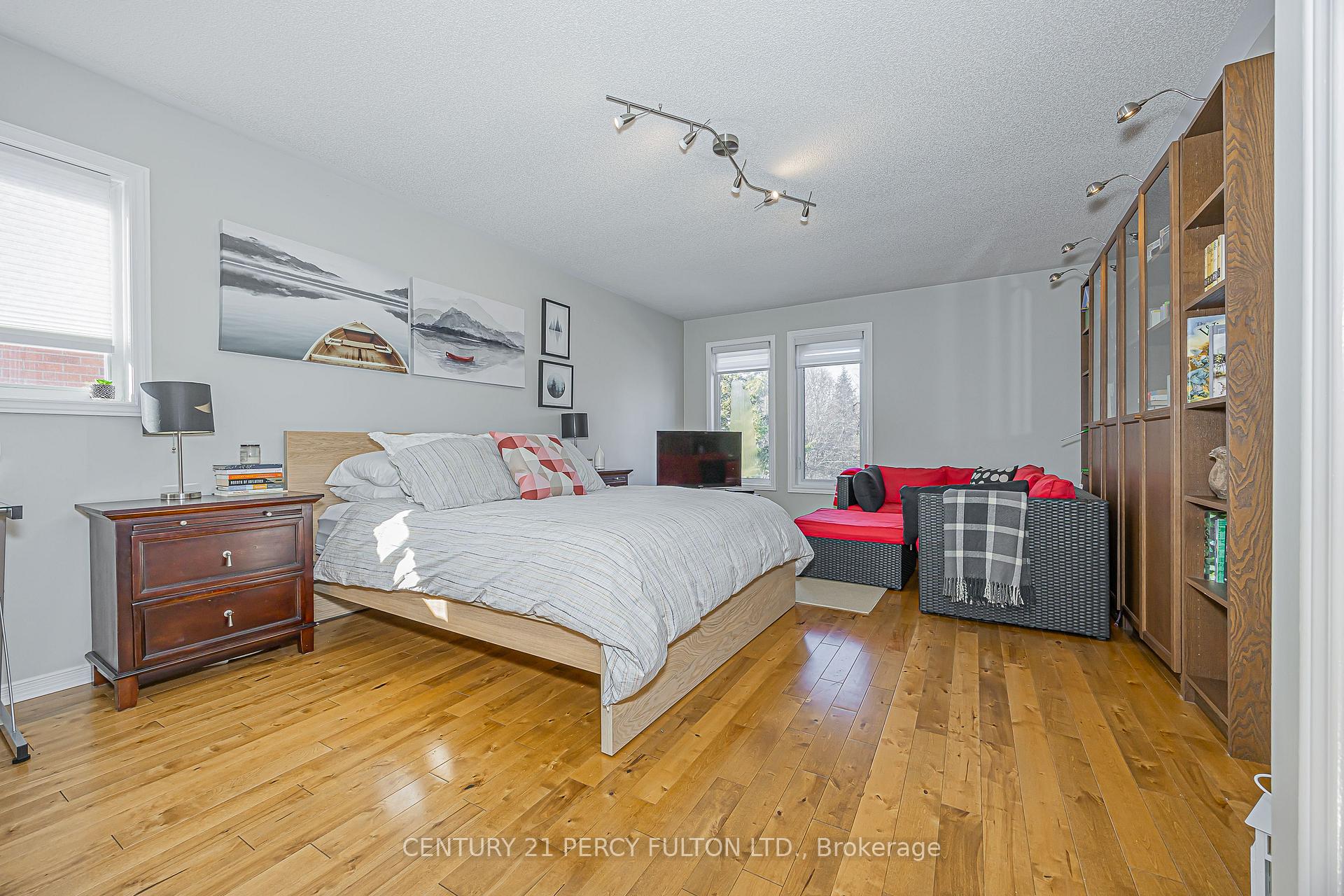 Photo 11 of 84 Loraview Lane, Aurora, Aurora Highlands — HOMEH