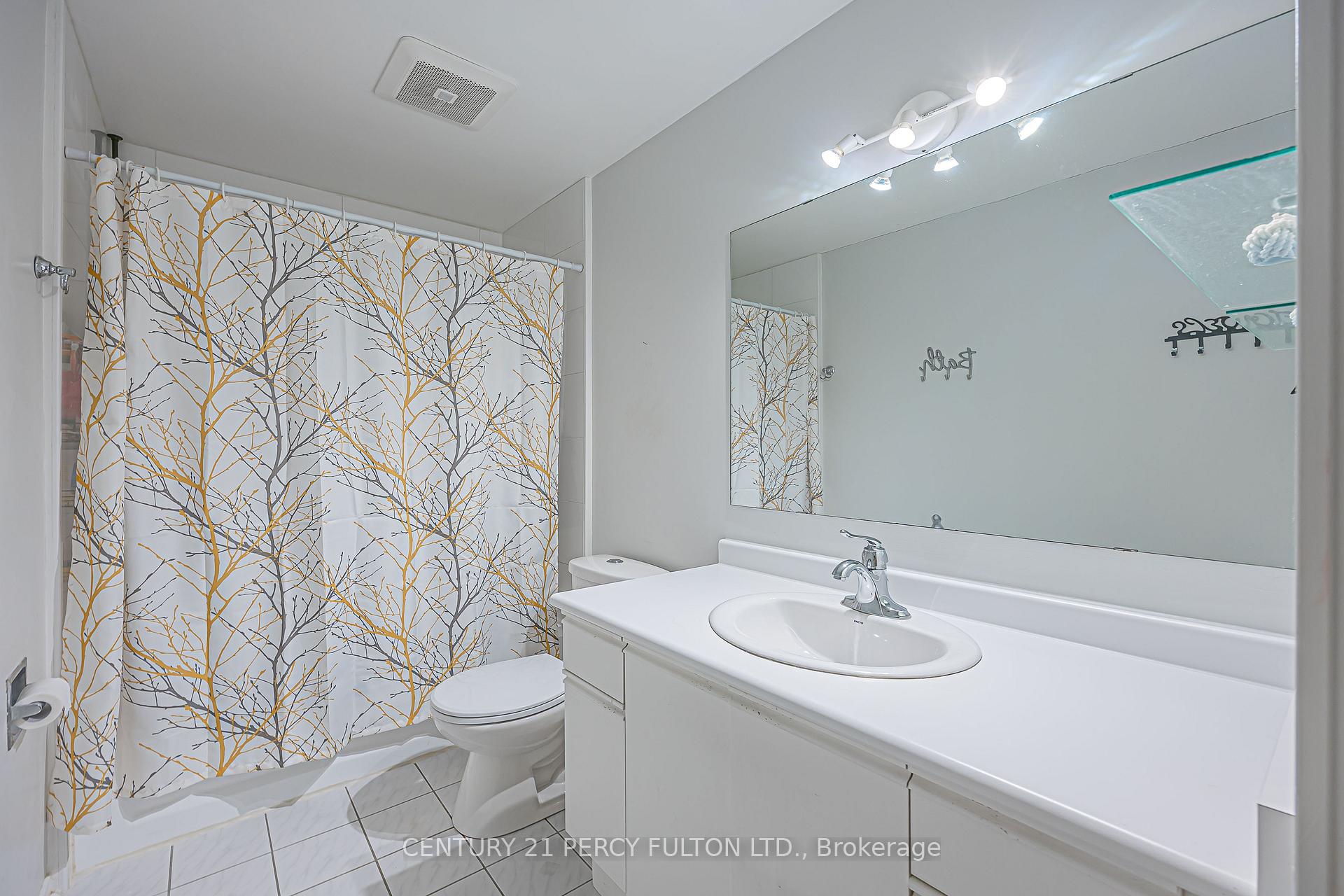 Photo 13 of 84 Loraview Lane, Aurora, Aurora Highlands — HOMEH