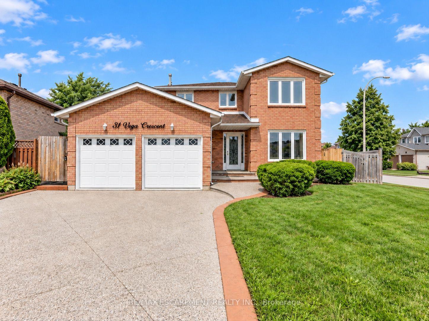 Photo 1 of 31 Vega Crescent, Hamilton, Stoney Creek — HOMEH