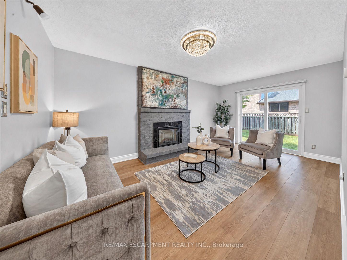 Photo 17 of 31 Vega Crescent, Hamilton, Stoney Creek — HOMEH