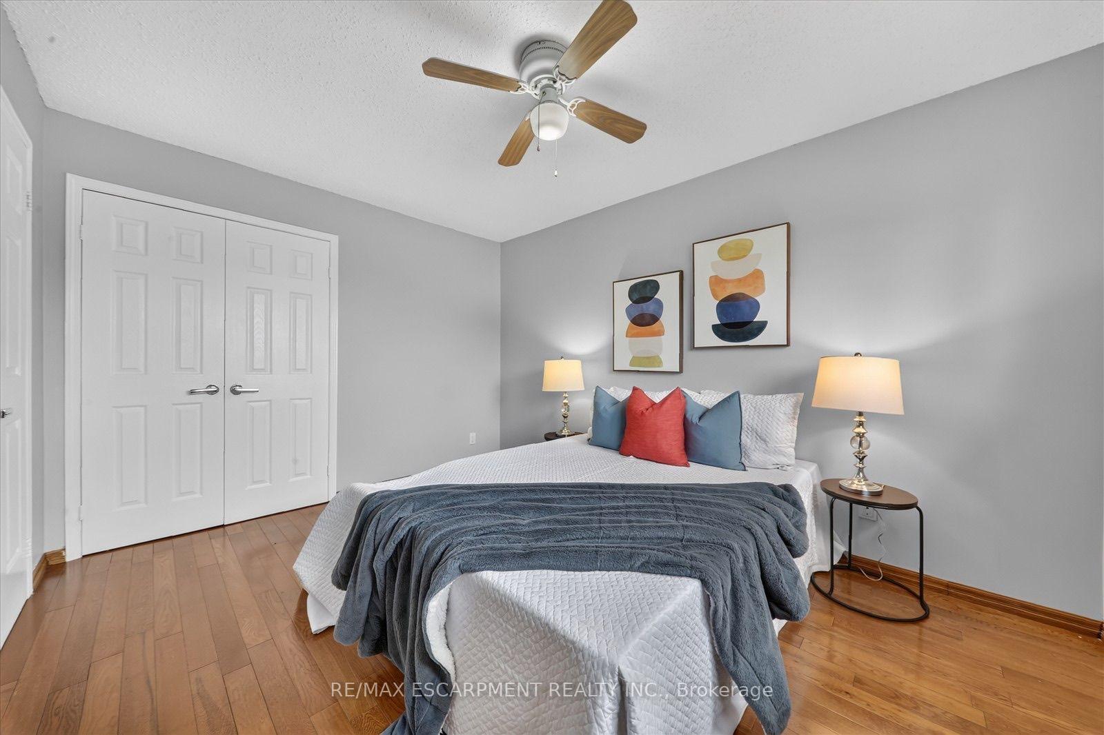 Photo 27 of 31 Vega Crescent, Hamilton, Stoney Creek — HOMEH