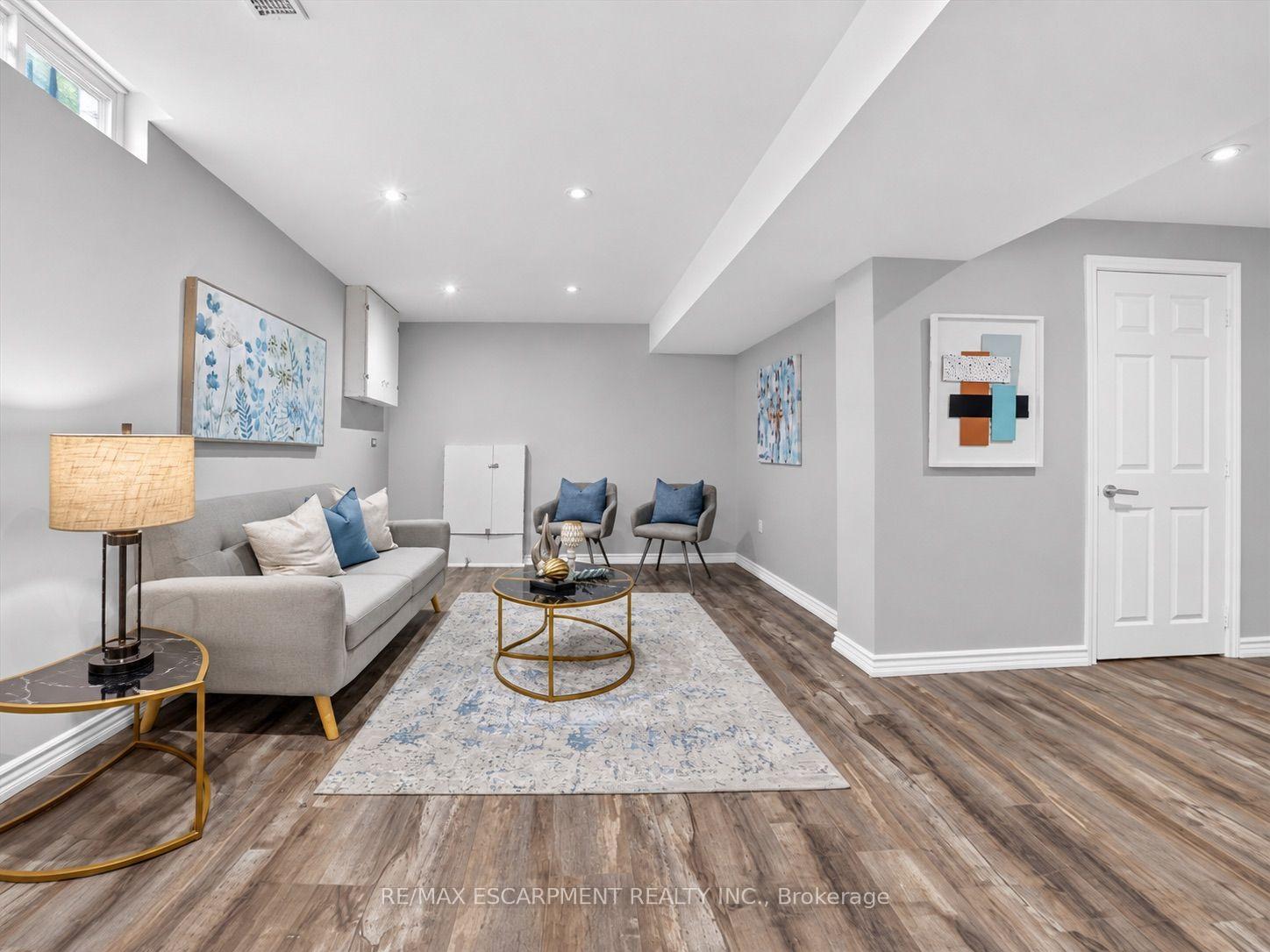 Photo 36 of 31 Vega Crescent, Hamilton, Stoney Creek — HOMEH