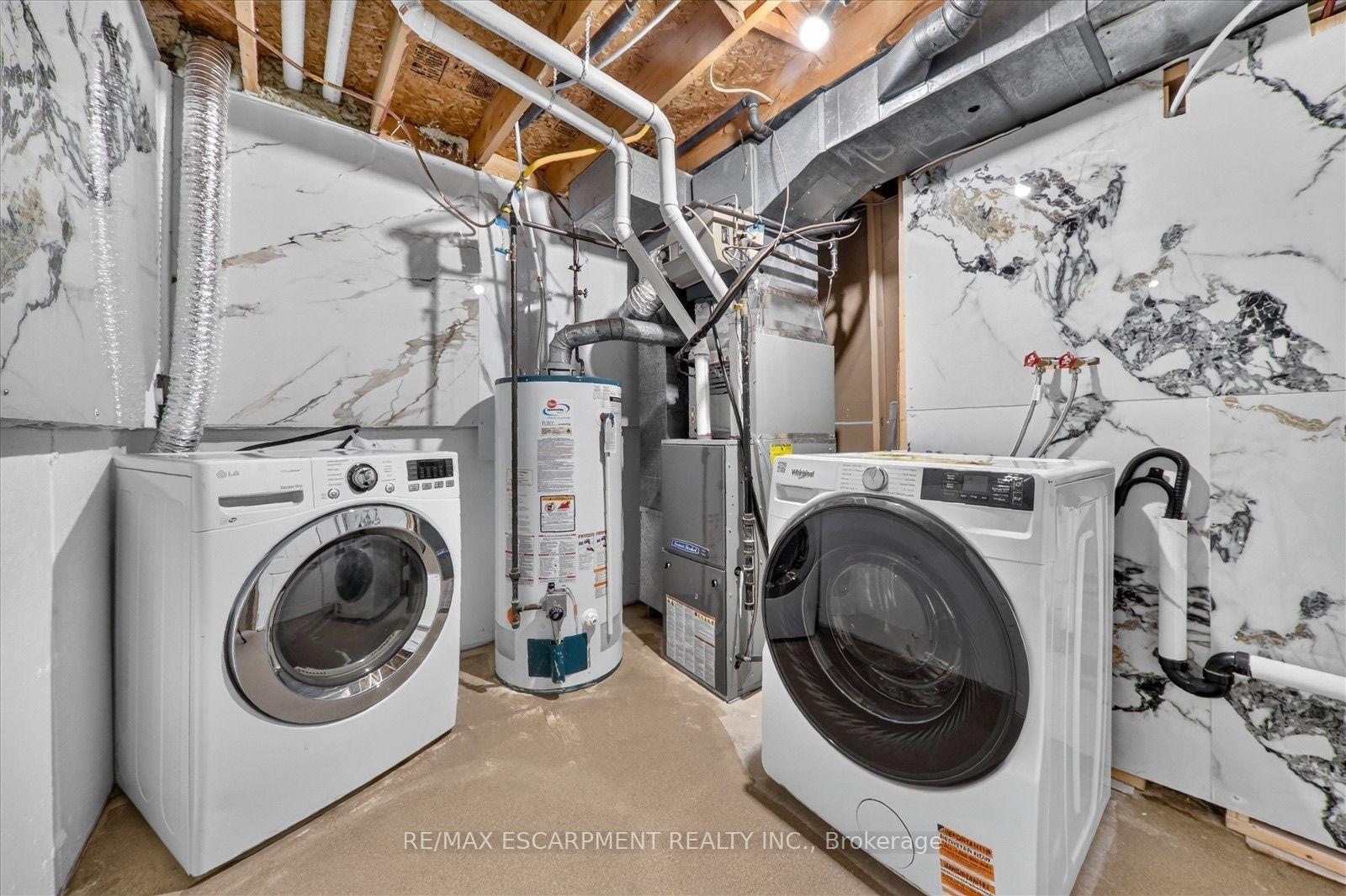 Photo 40 of 31 Vega Crescent, Hamilton, Stoney Creek — HOMEH