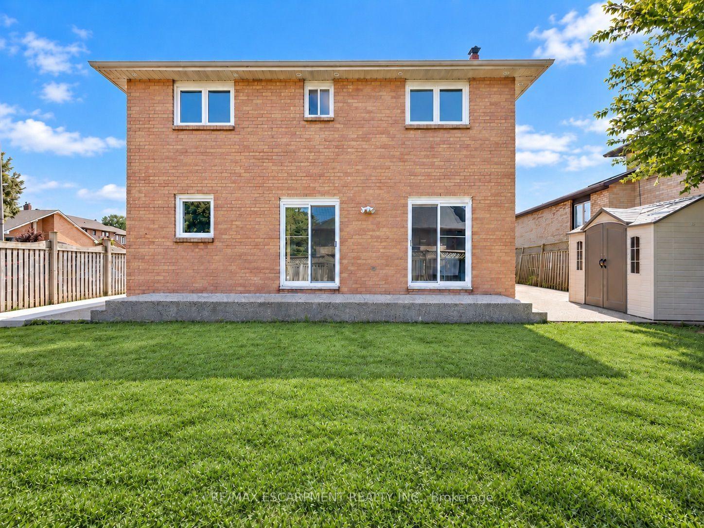 Photo 43 of 31 Vega Crescent, Hamilton, Stoney Creek — HOMEH