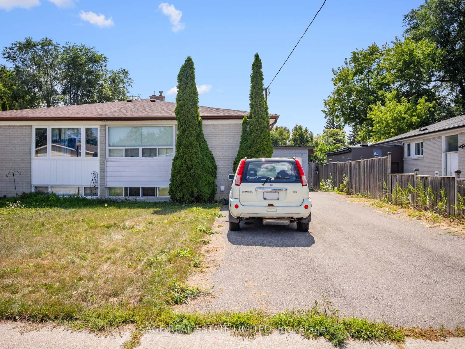 Front of Unit Bsmt, 308 Taylor Mills Drive N