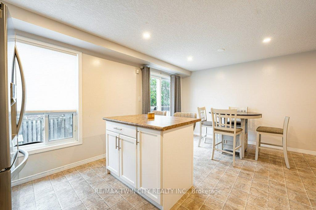 Photo 9 of 41 Madeleine Street, Kitchener, Huron Park — HOMEH