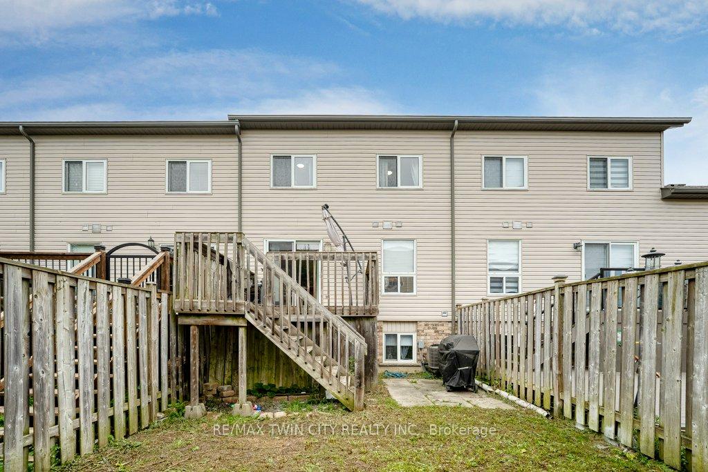 Photo 25 of 41 Madeleine Street, Kitchener, Huron Park — HOMEH