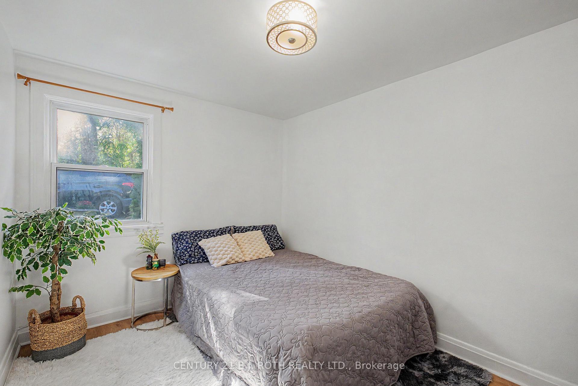 Photo 7 of 167 Laclie Street, Orillia — HOMEH