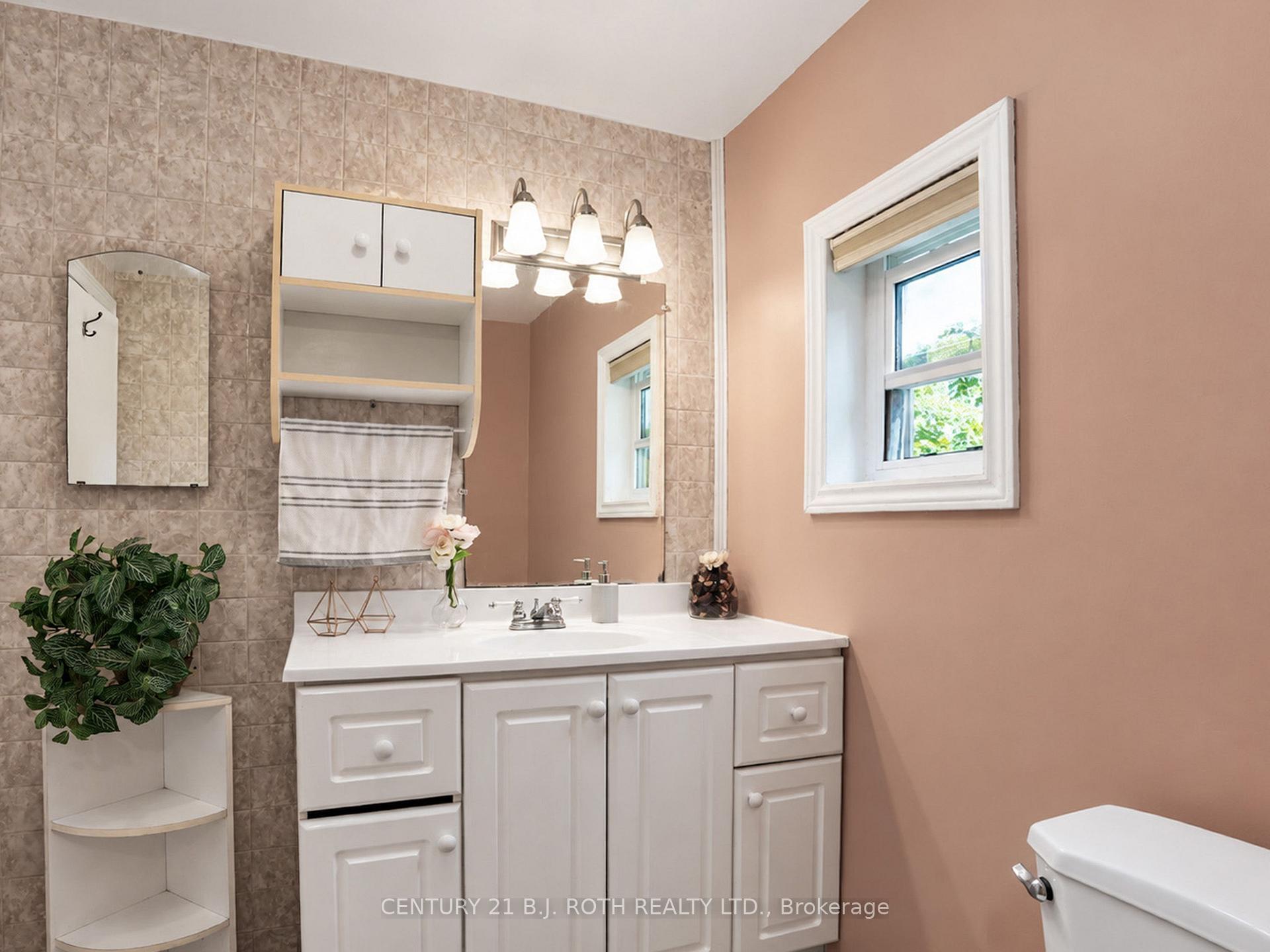 Photo 8 of 167 Laclie Street, Orillia — HOMEH