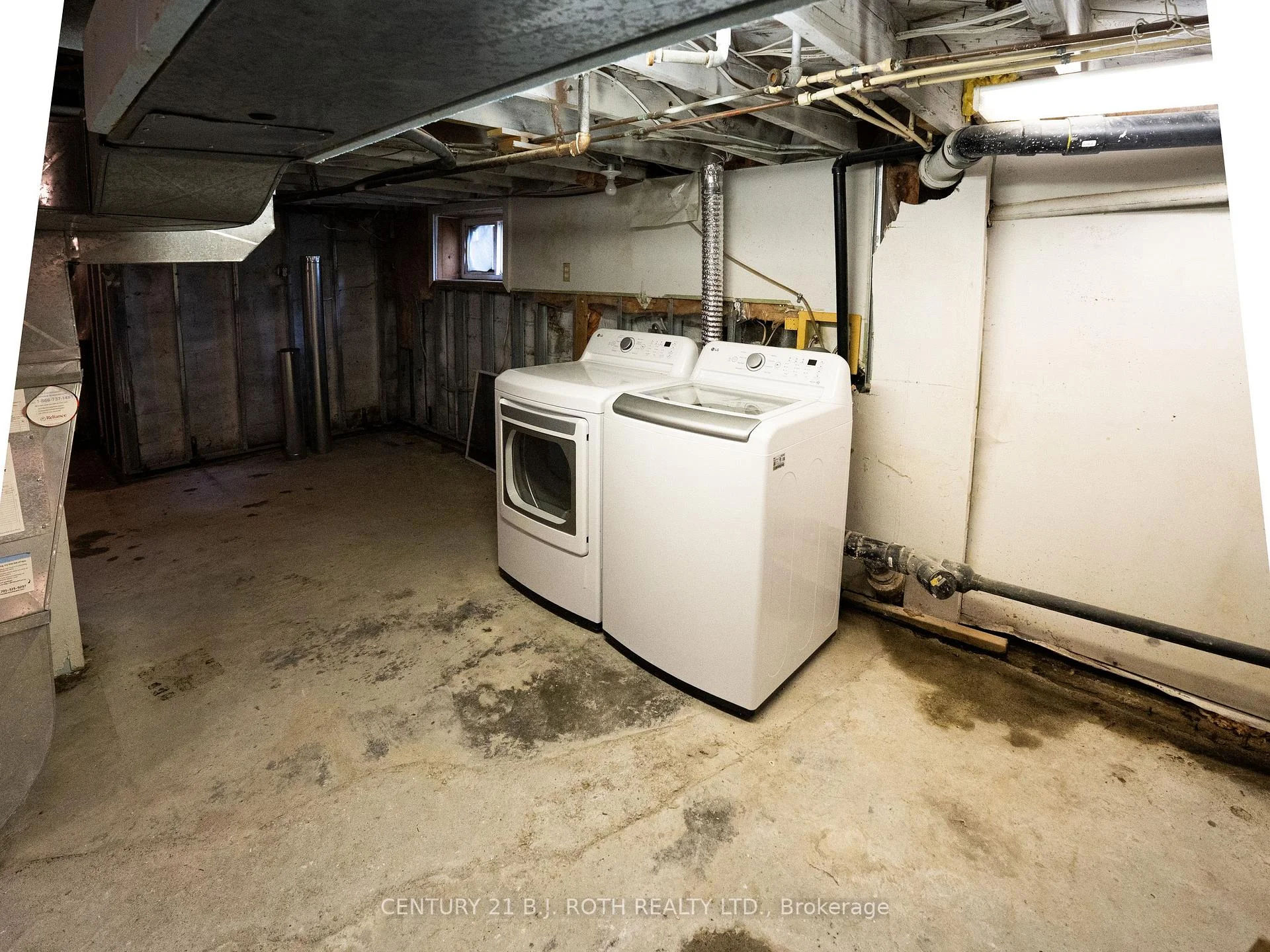 Photo 17 of 167 Laclie Street, Orillia — HOMEH