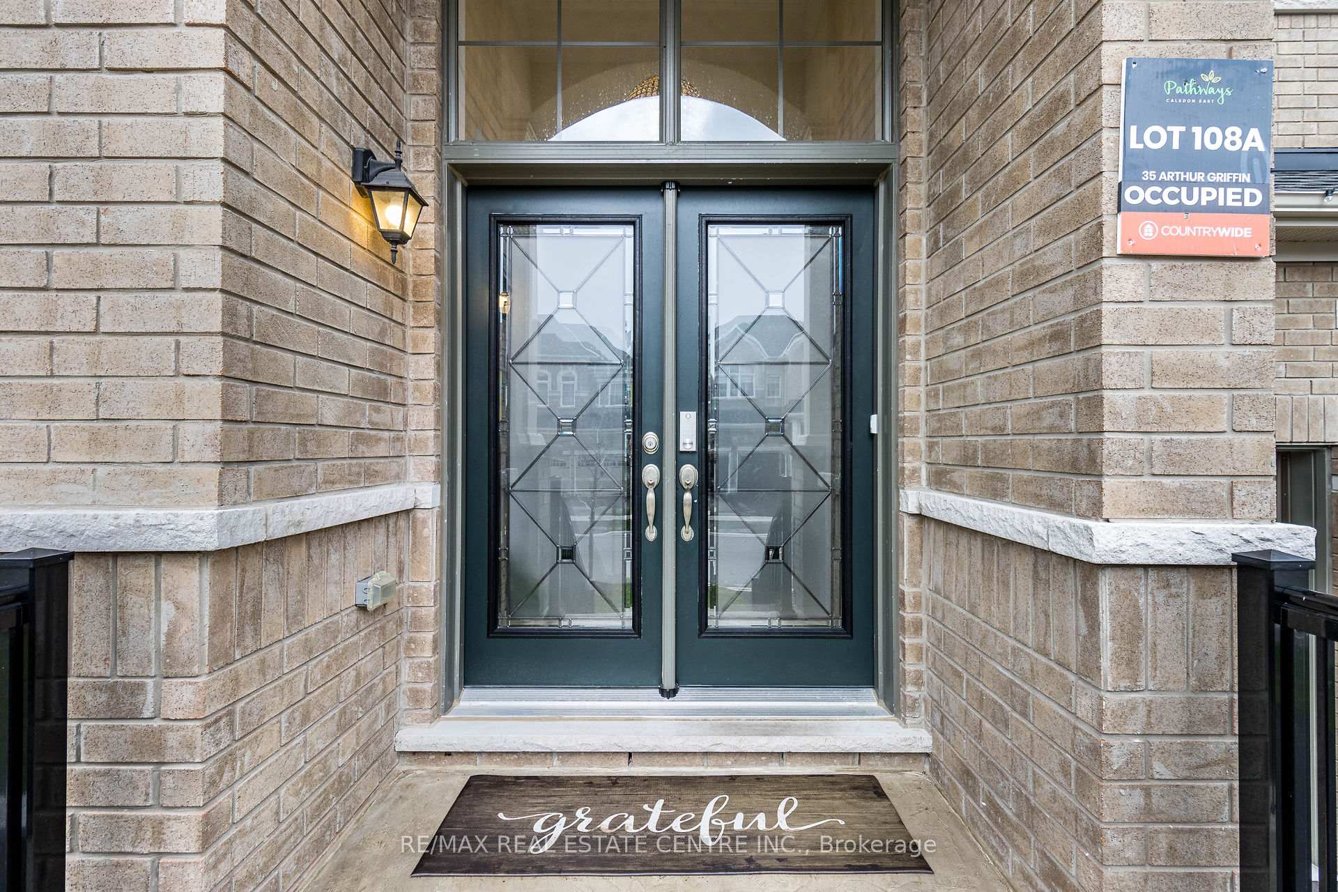 Photo 2 of 35 Arthur Griffin Crescent, Caledon, Caledon East — HOMEH