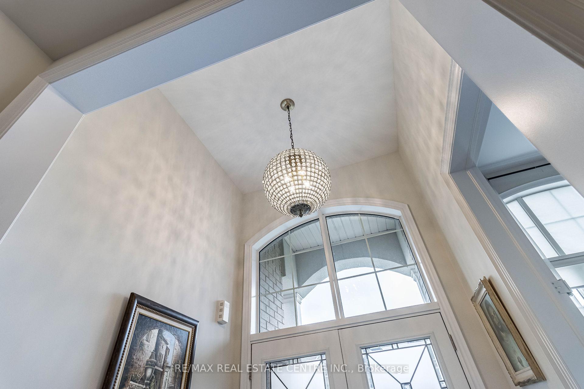 Photo 4 of 35 Arthur Griffin Crescent, Caledon, Caledon East — HOMEH