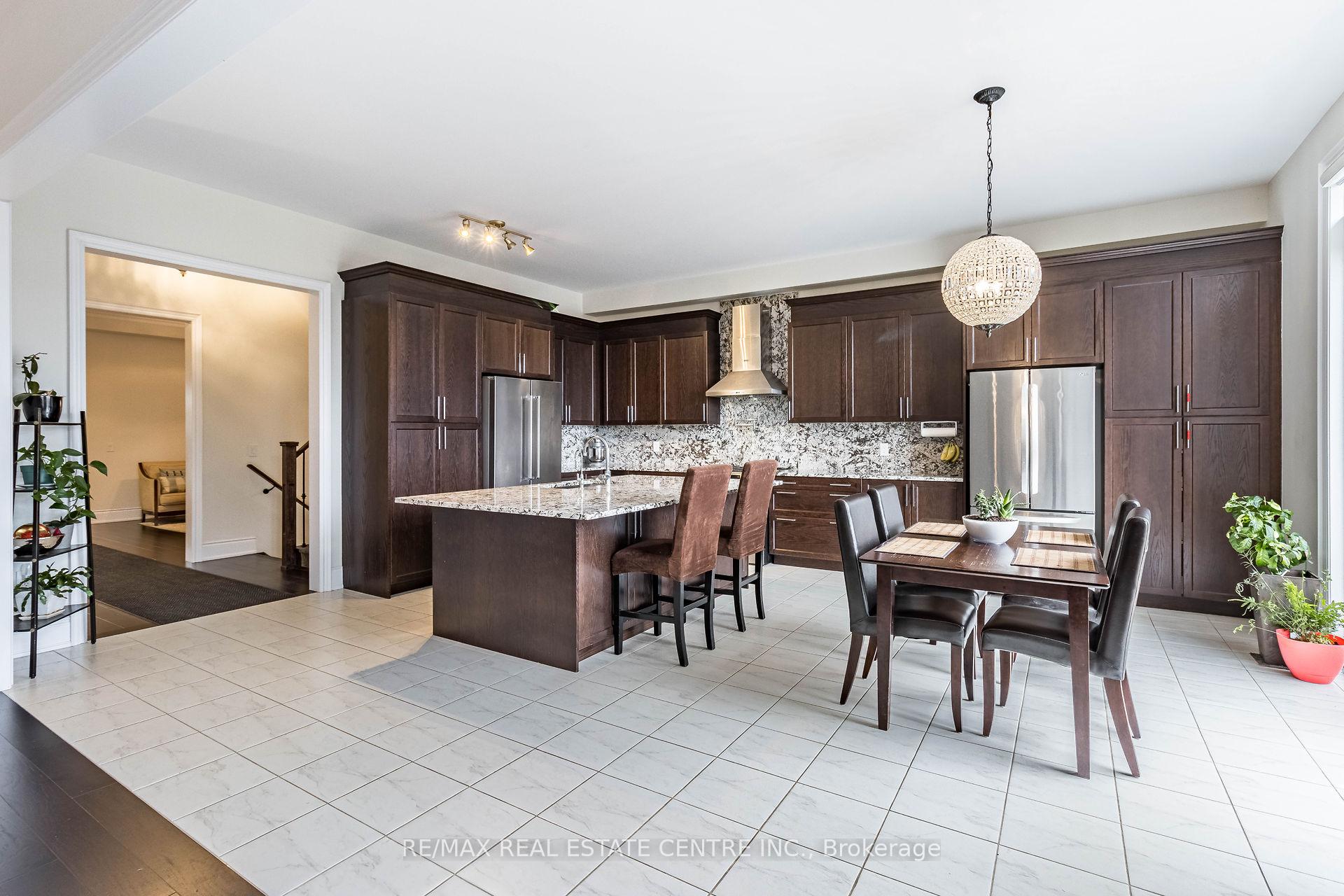 Photo 8 of 35 Arthur Griffin Crescent, Caledon, Caledon East — HOMEH