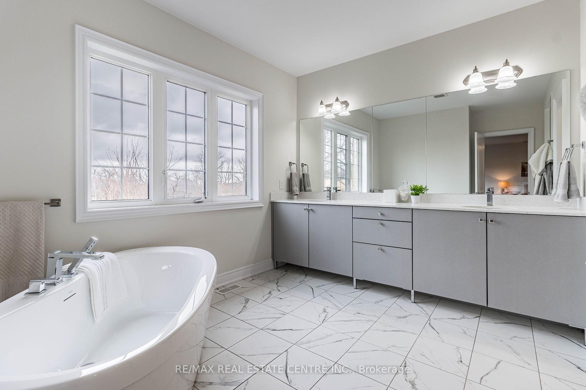 Photo 20 of 35 Arthur Griffin Crescent, Caledon, Caledon East — HOMEH