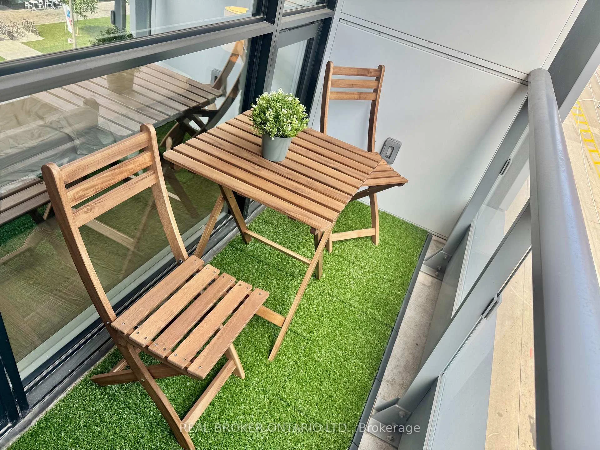 Photo 10 of Unit 420, 15 Richardson Street, Toronto, Waterfront Communities — HOMEH
