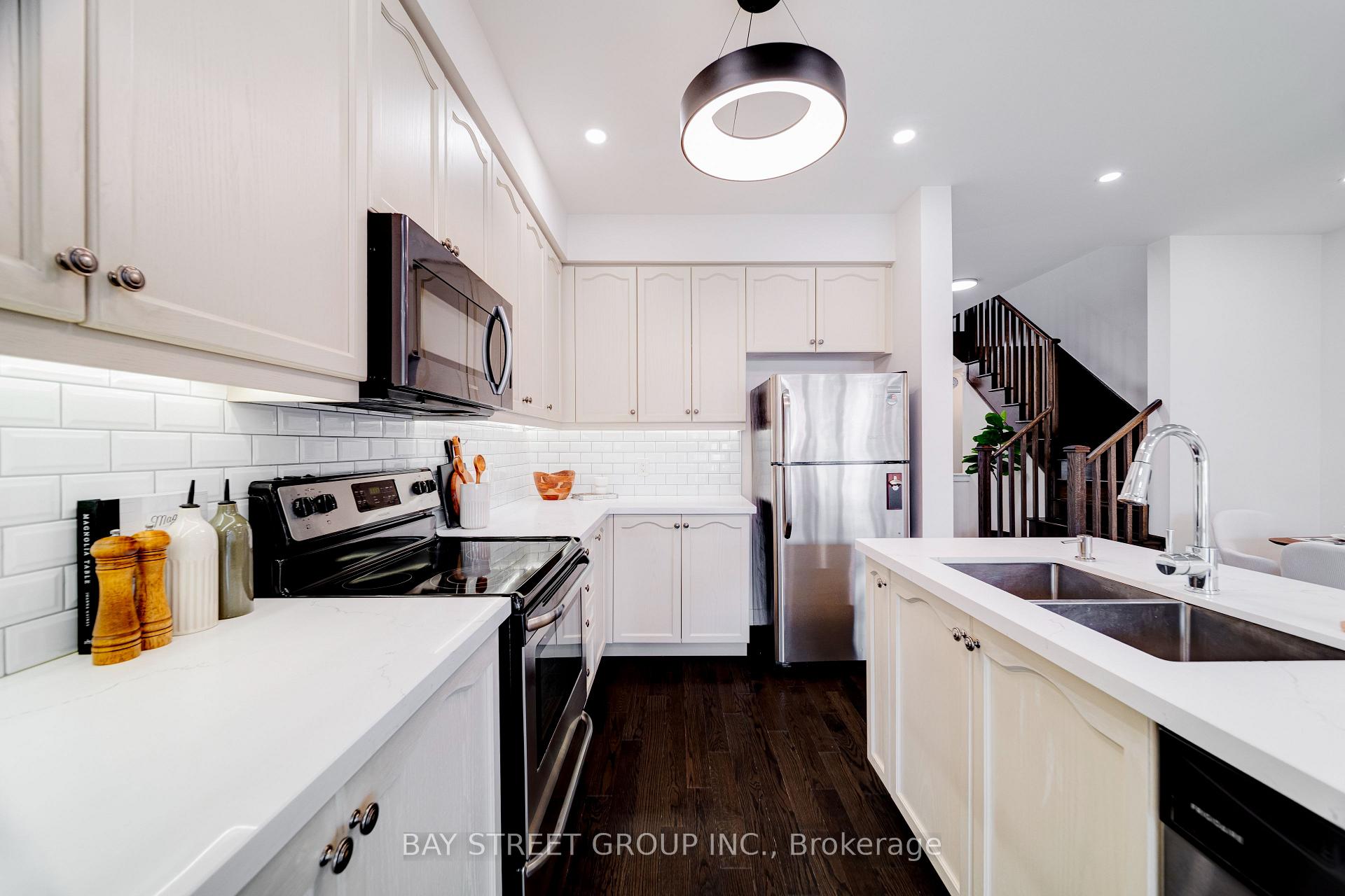 Photo 7 of 42 Dariole Drive, Richmond Hill, Oak Ridges Lake Wilcox — HOMEH