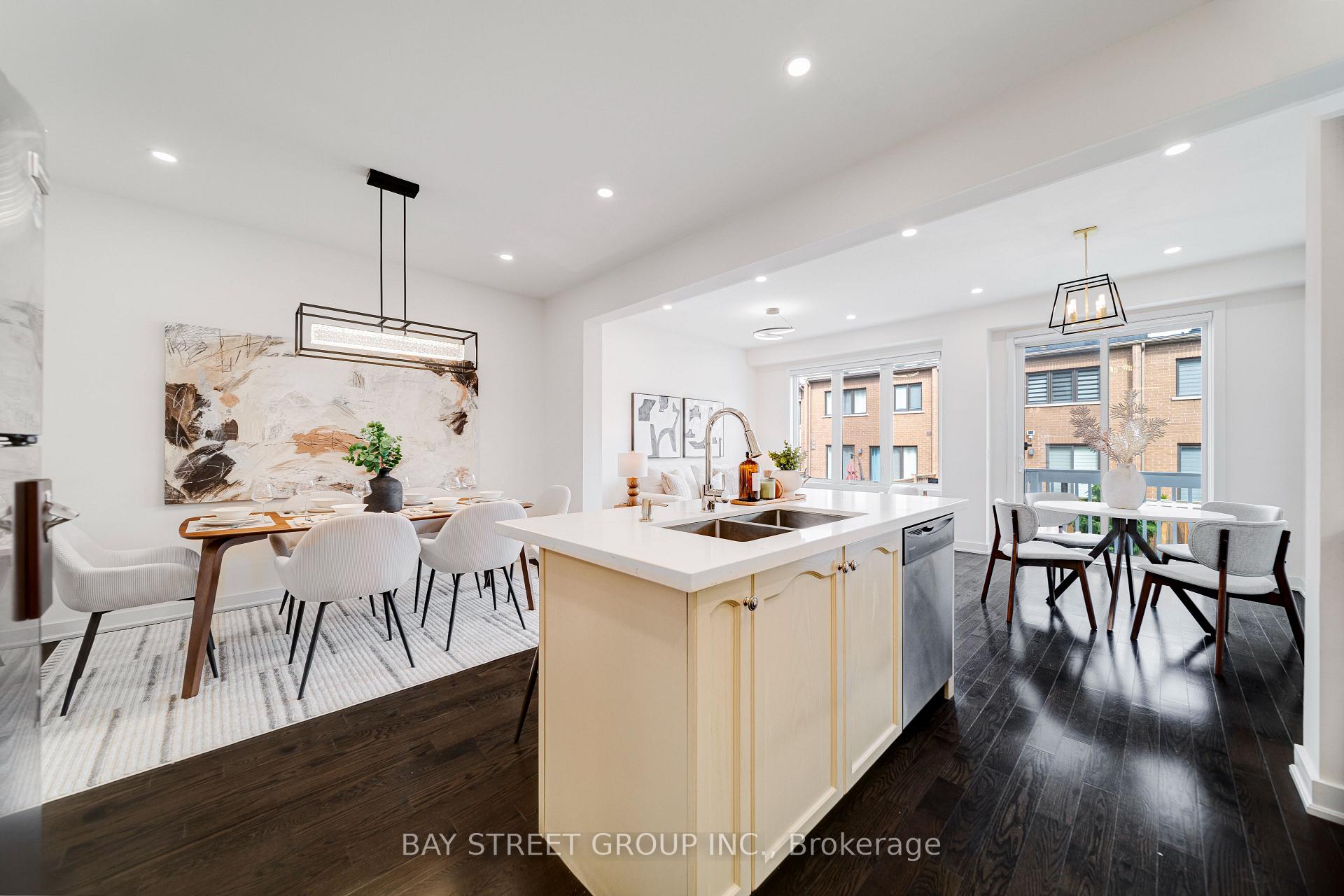 Photo 8 of 42 Dariole Drive, Richmond Hill, Oak Ridges Lake Wilcox — HOMEH