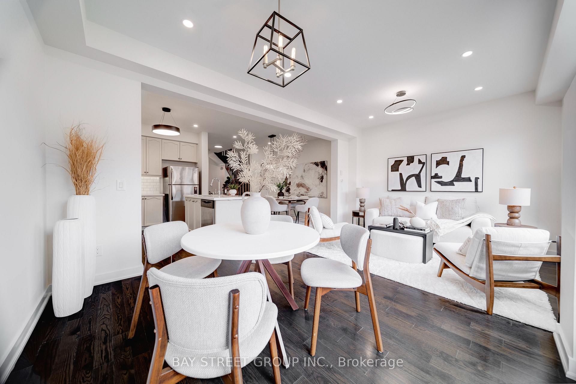 Photo 12 of 42 Dariole Drive, Richmond Hill, Oak Ridges Lake Wilcox — HOMEH
