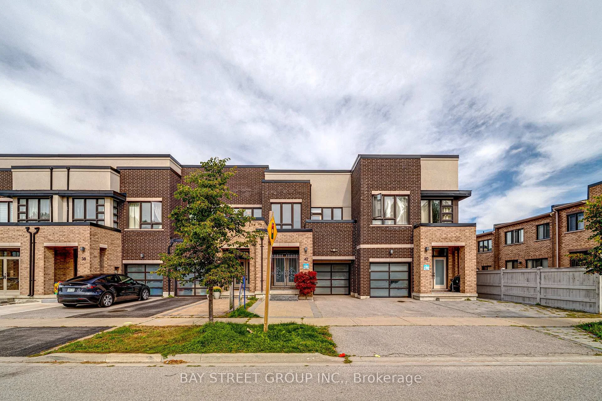 Photo 1 of 42 Dariole Drive, Richmond Hill, Oak Ridges Lake Wilcox — HOMEH